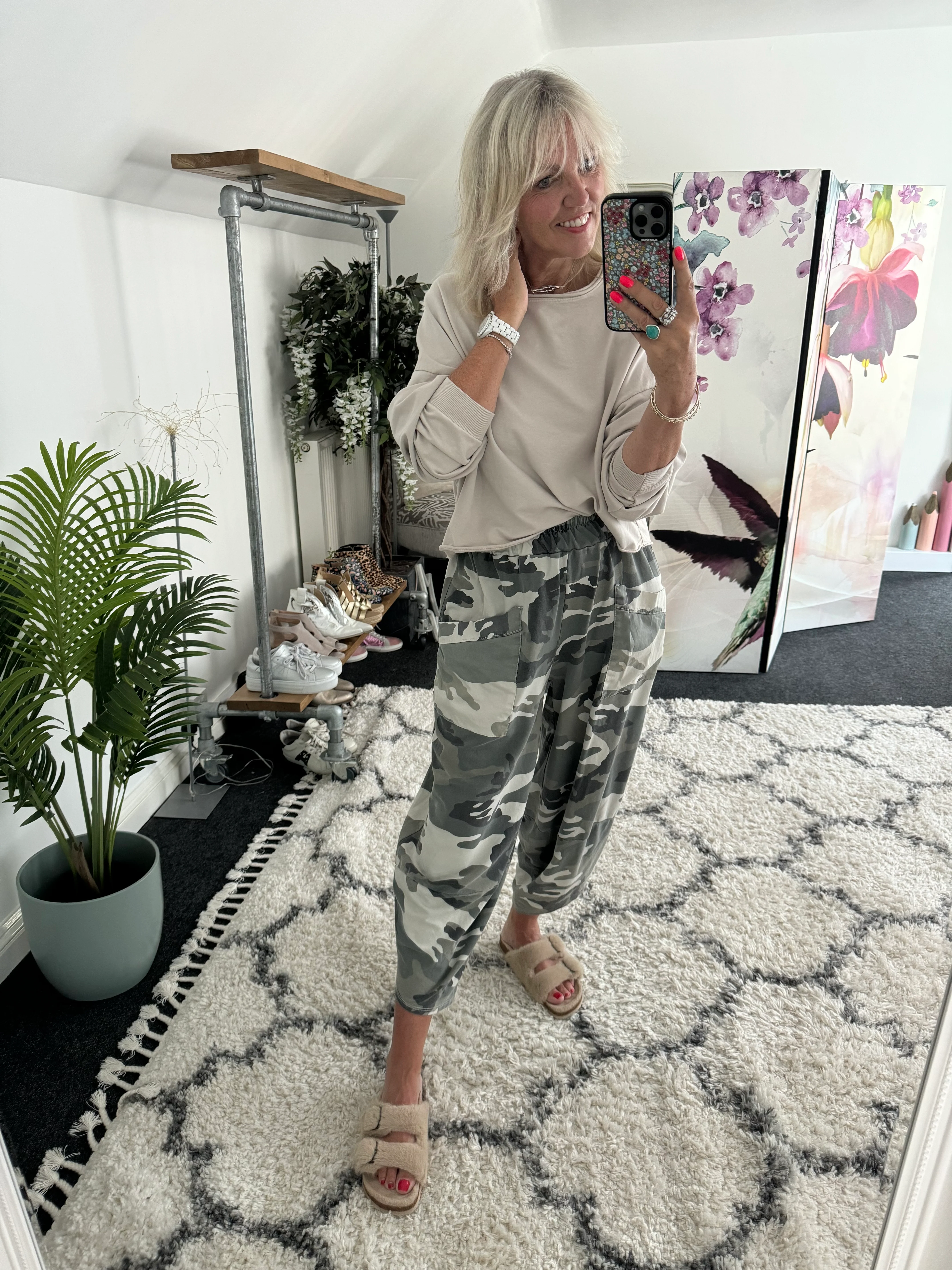Barrel Cotton Jersey Trousers in Khaki Camo - Image 11