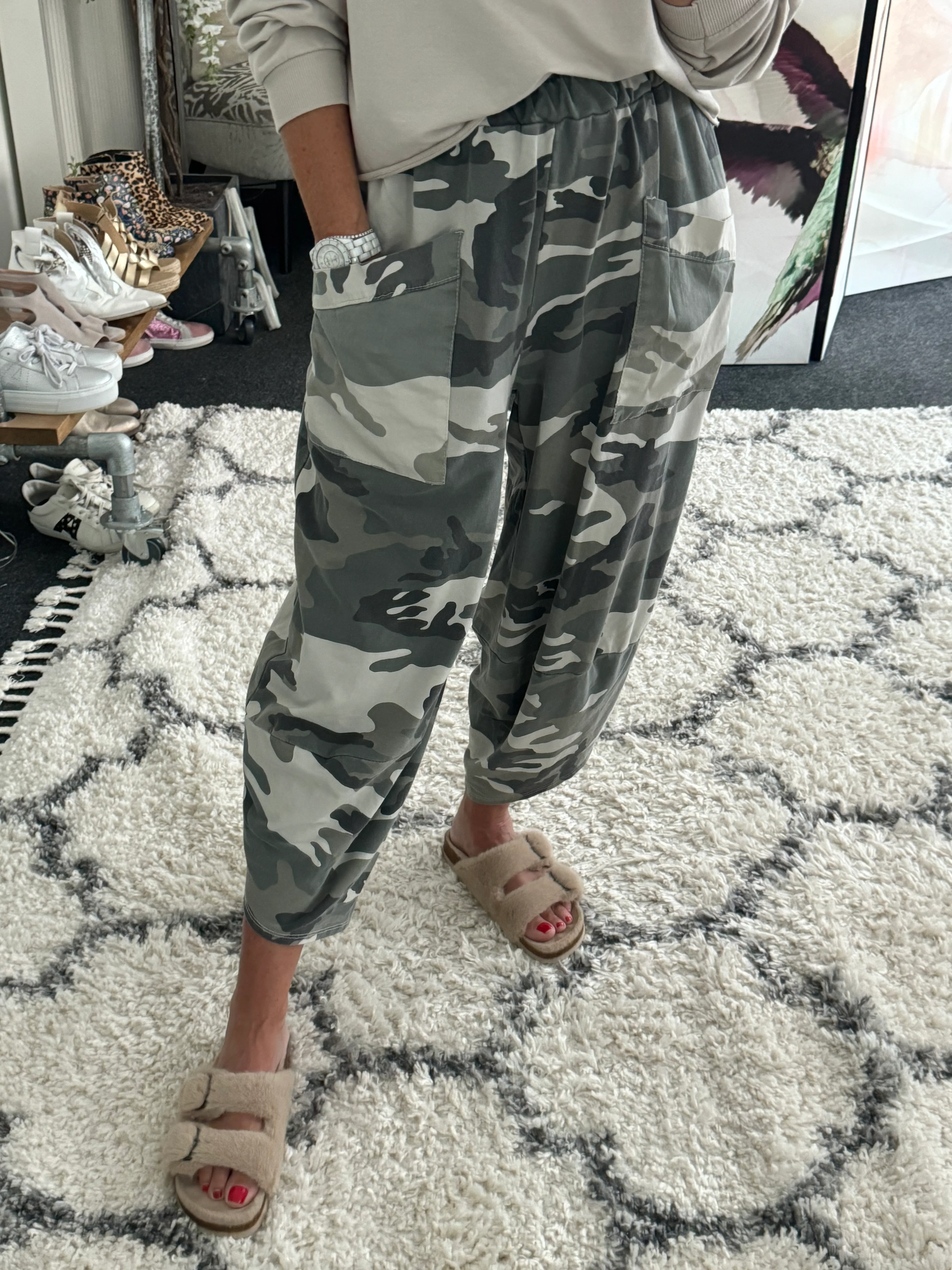 Barrel Cotton Jersey Trousers in Khaki Camo - Image 12