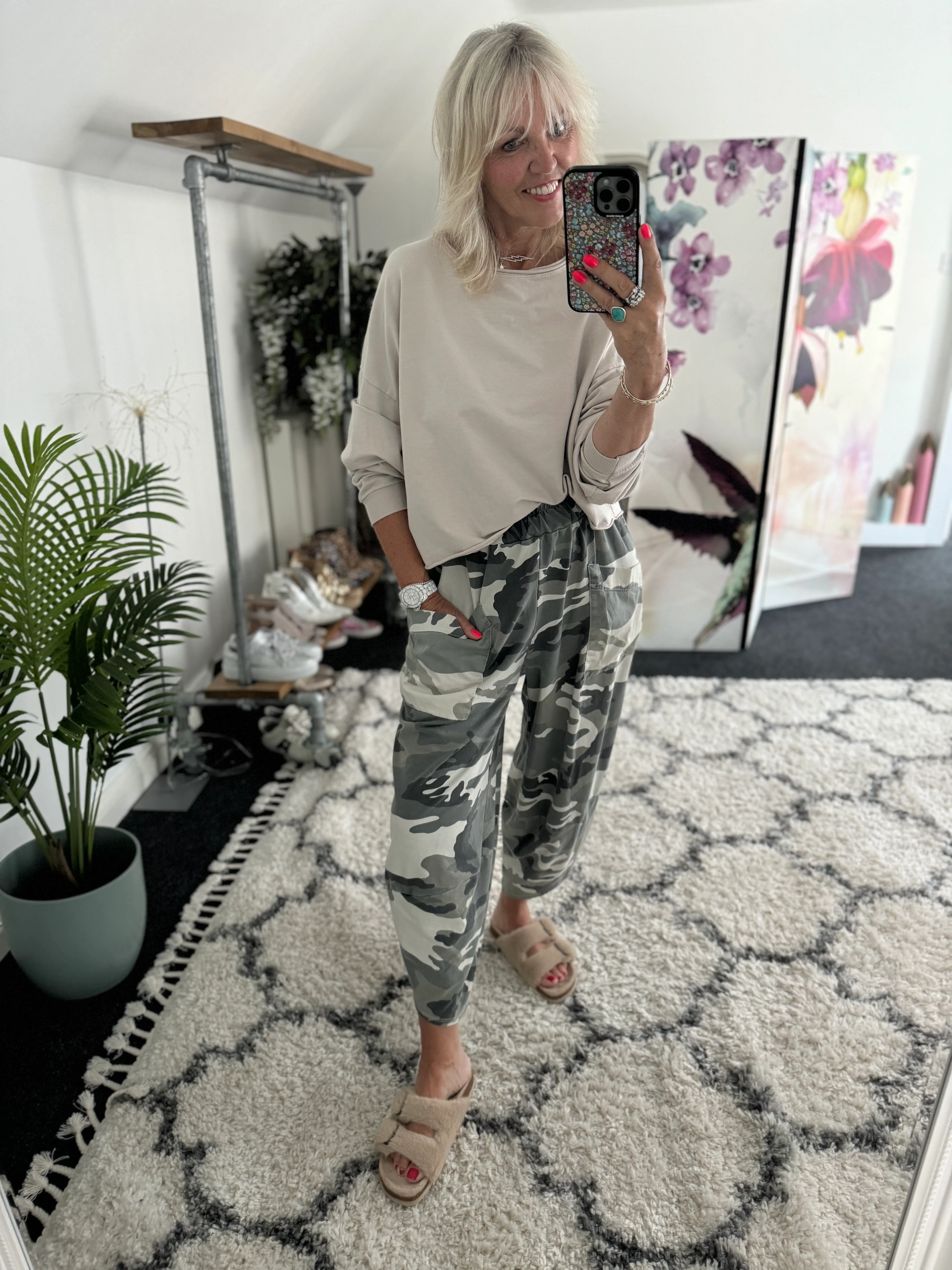 Barrel Cotton Jersey Trousers in Khaki Camo - Image 9