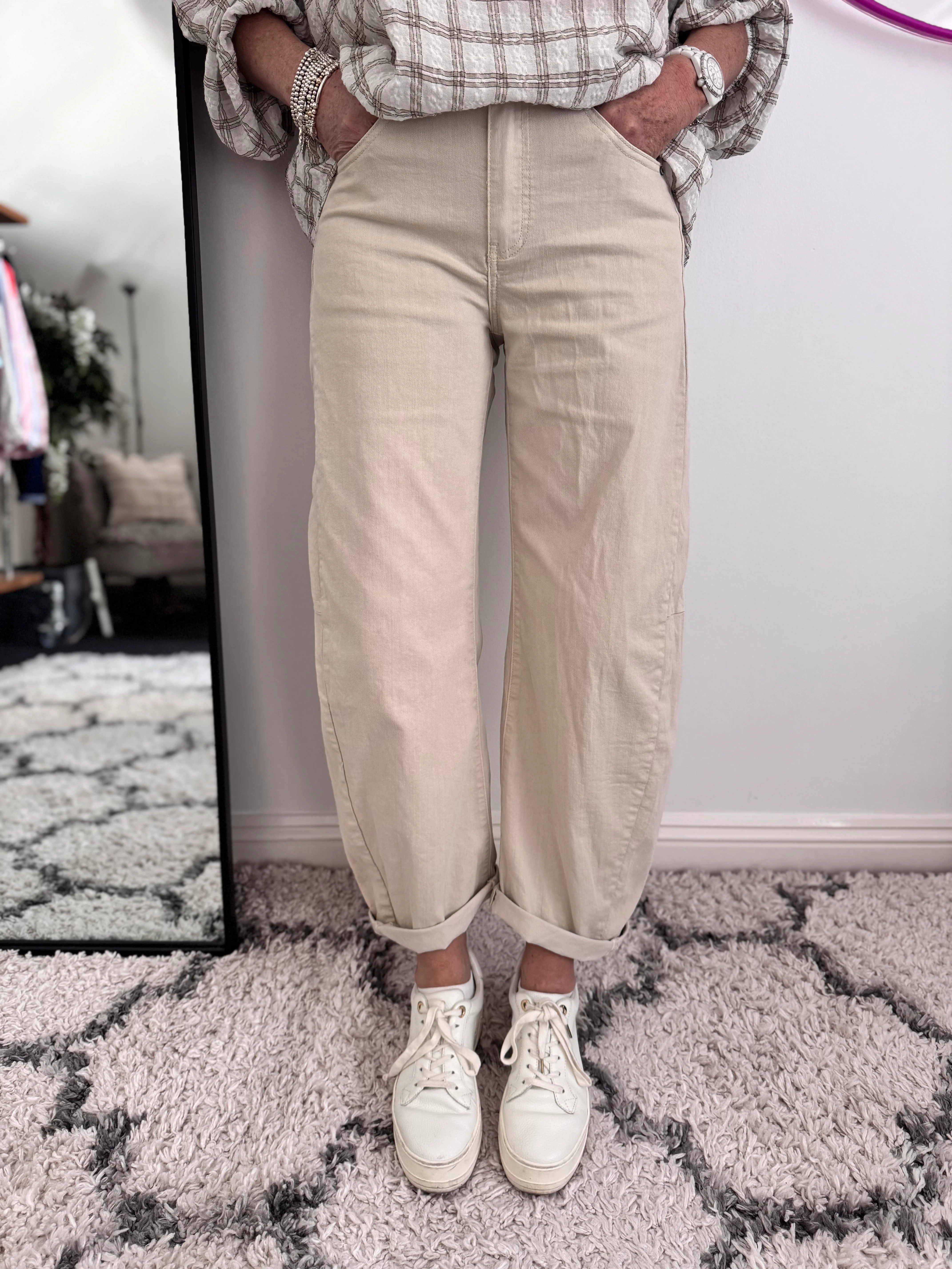 Barrel Leg Jeans in Stone - Image 4