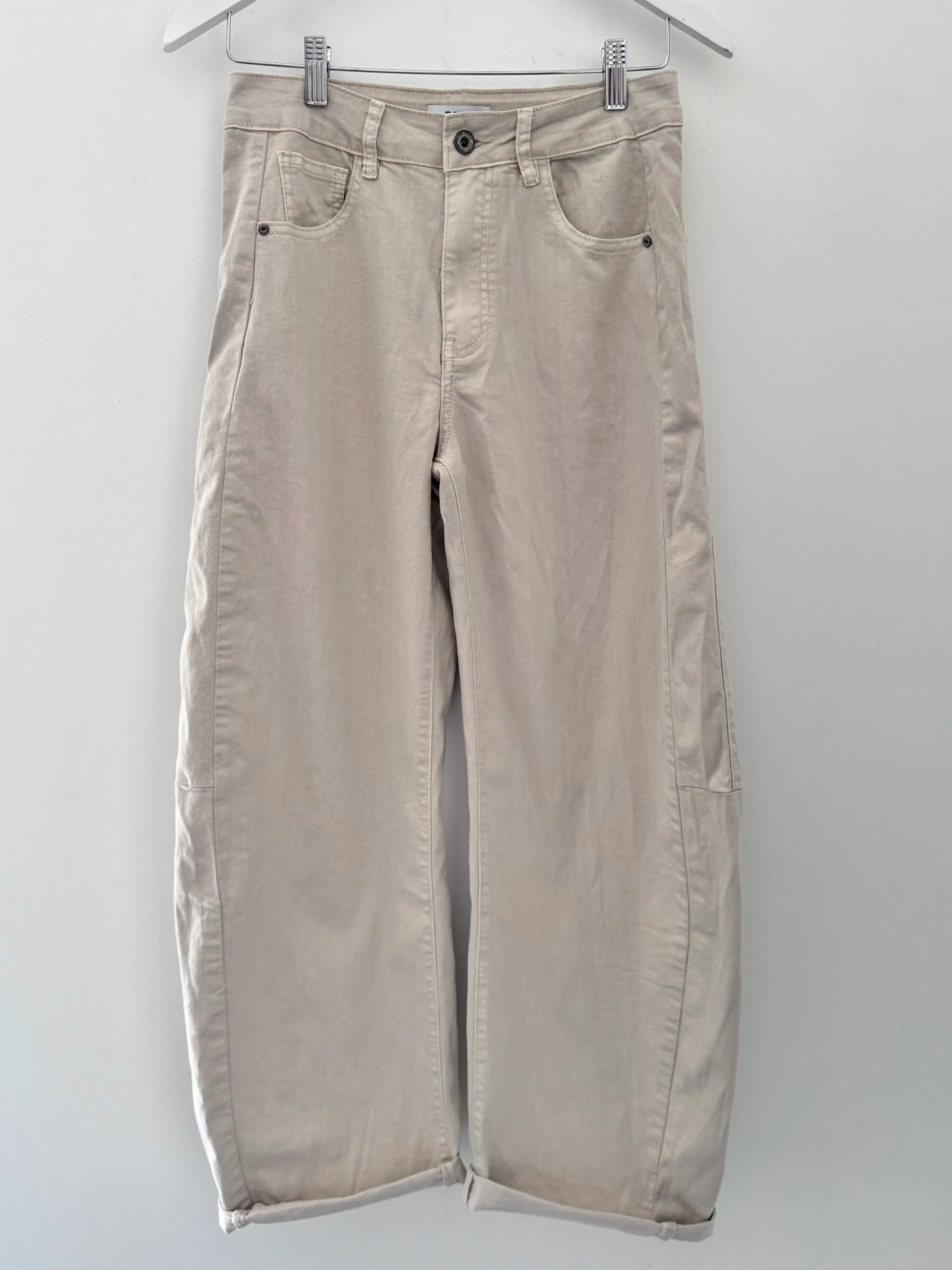 Barrel Leg Jeans in Stone - Image 7