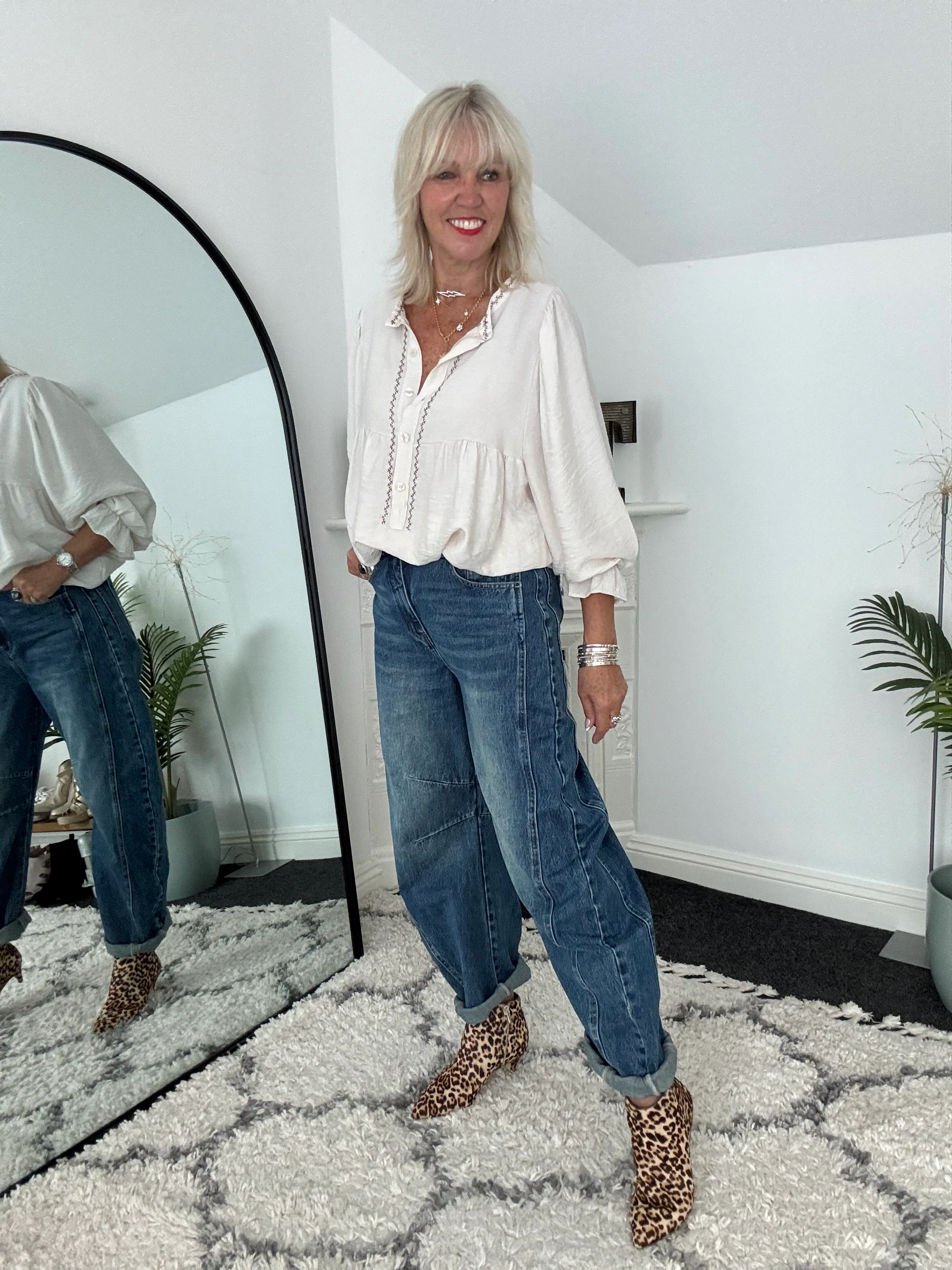 Barrel Leg Jeans with Elasticated Waist - Image 11