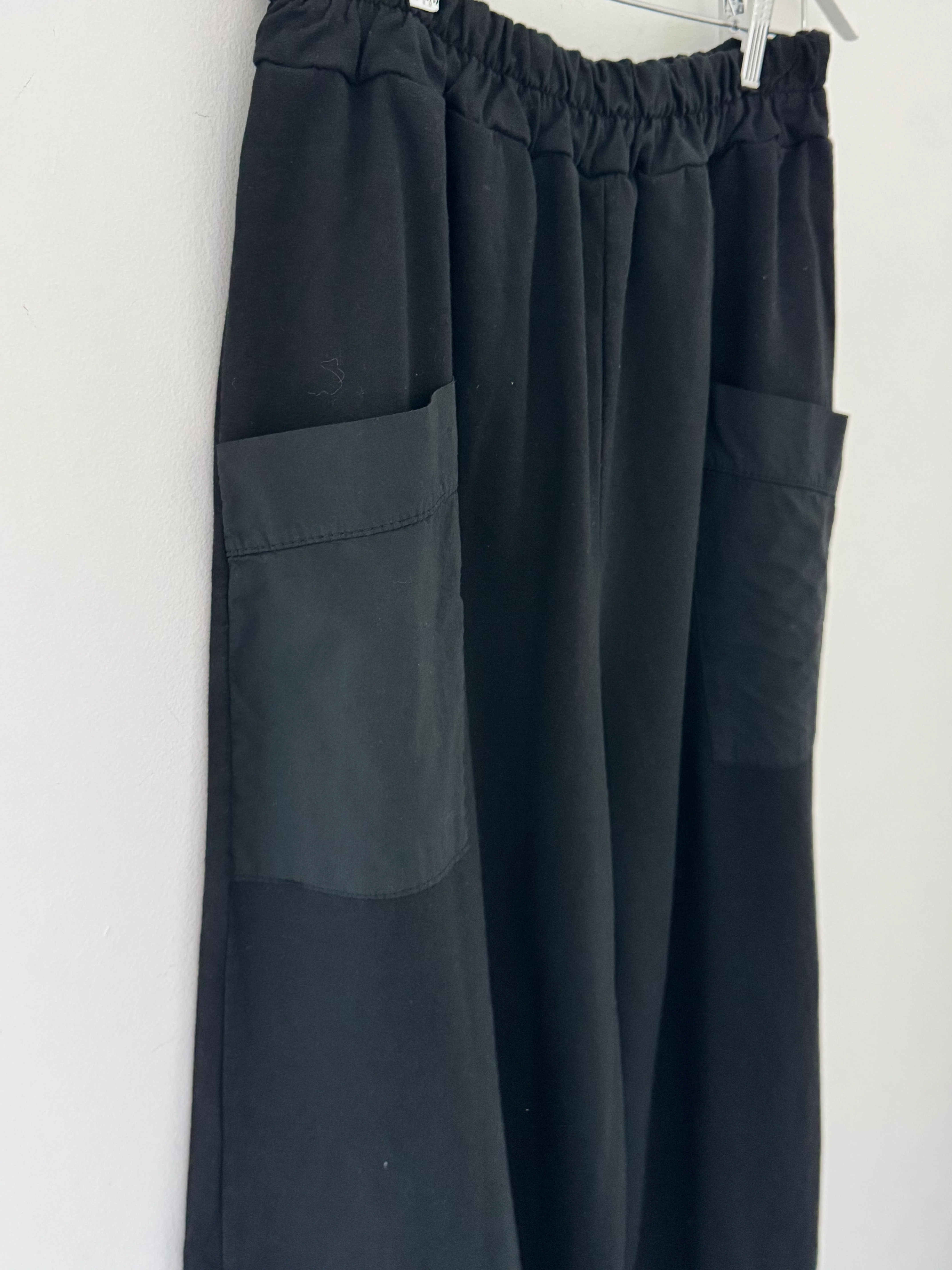Barrel Shape Cotton Jersey Trousers in Black - Image 8