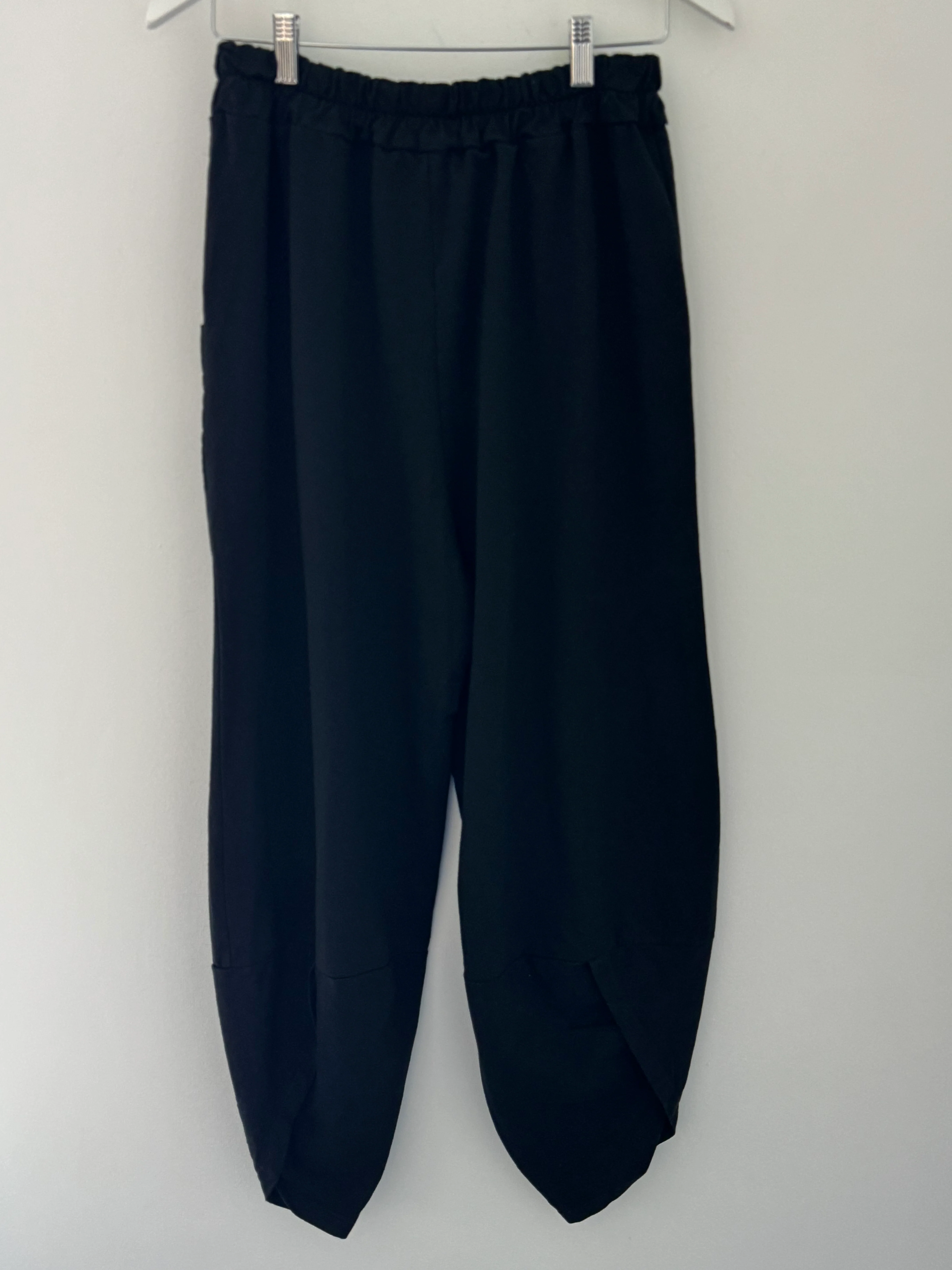 Barrel Shape Cotton Jersey Trousers in Black - Image 9