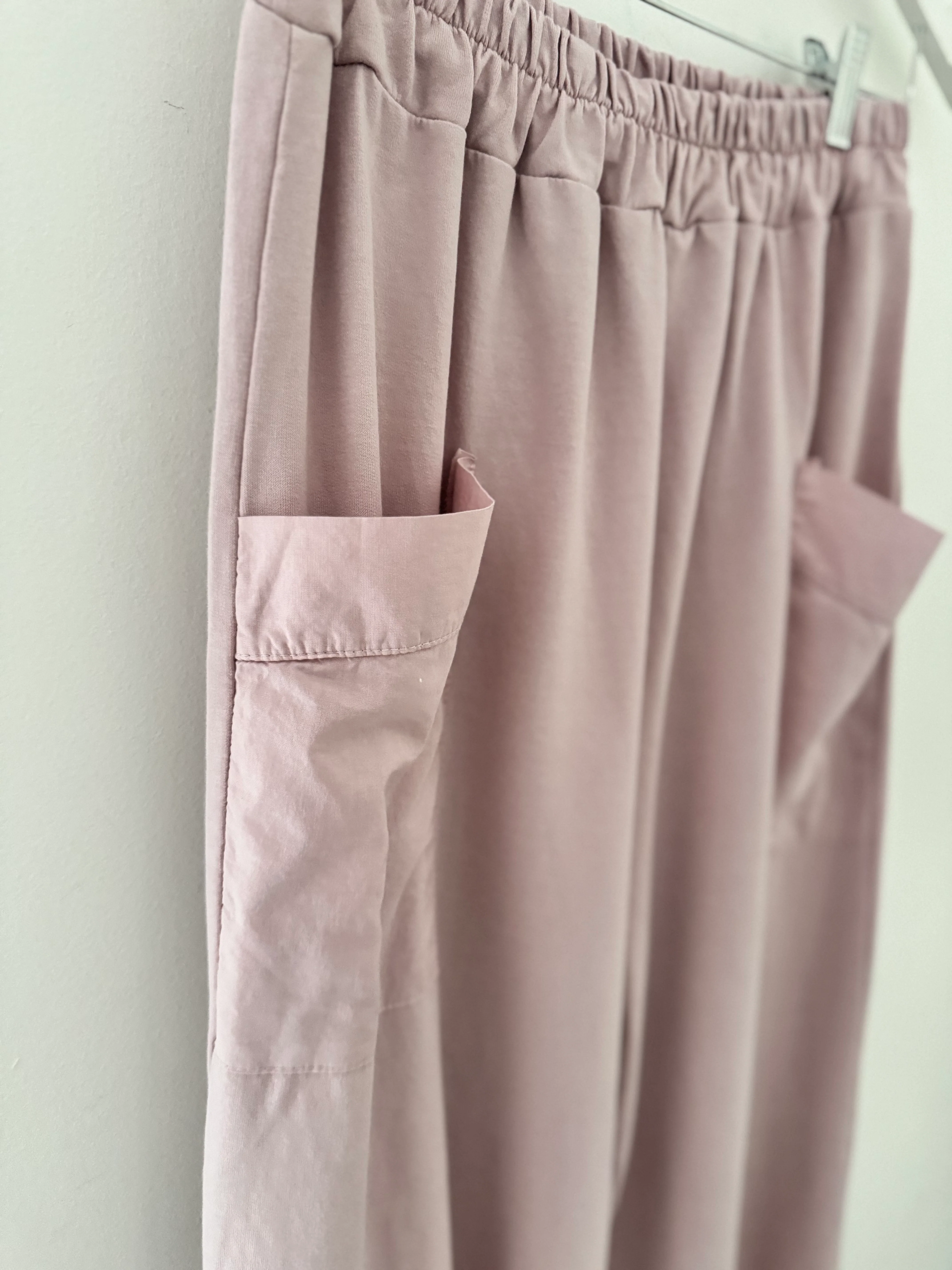 Barrel Shape Cotton Jersey Trousers in Pink - Image 7