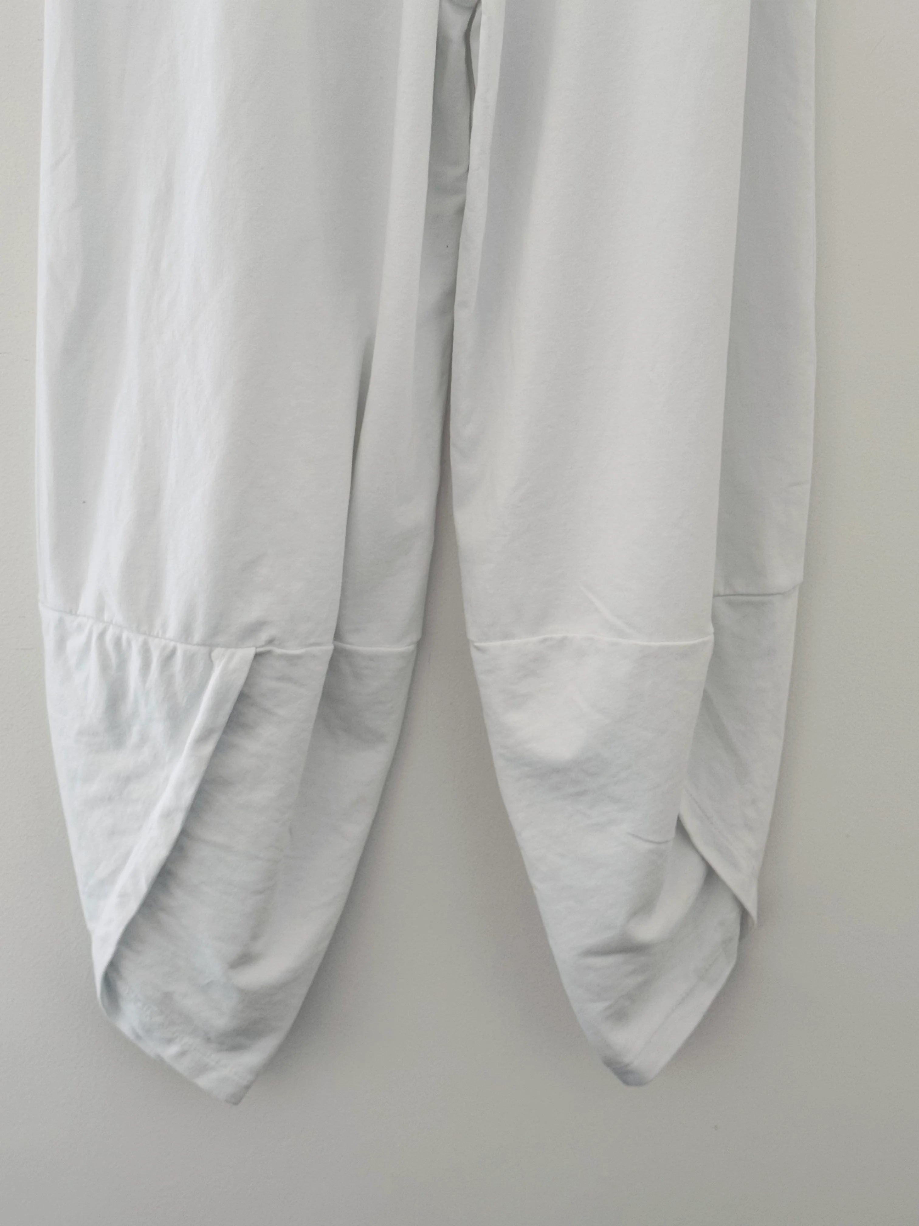 Barrel Shape Cotton Jersey Trousers in White - Image 9