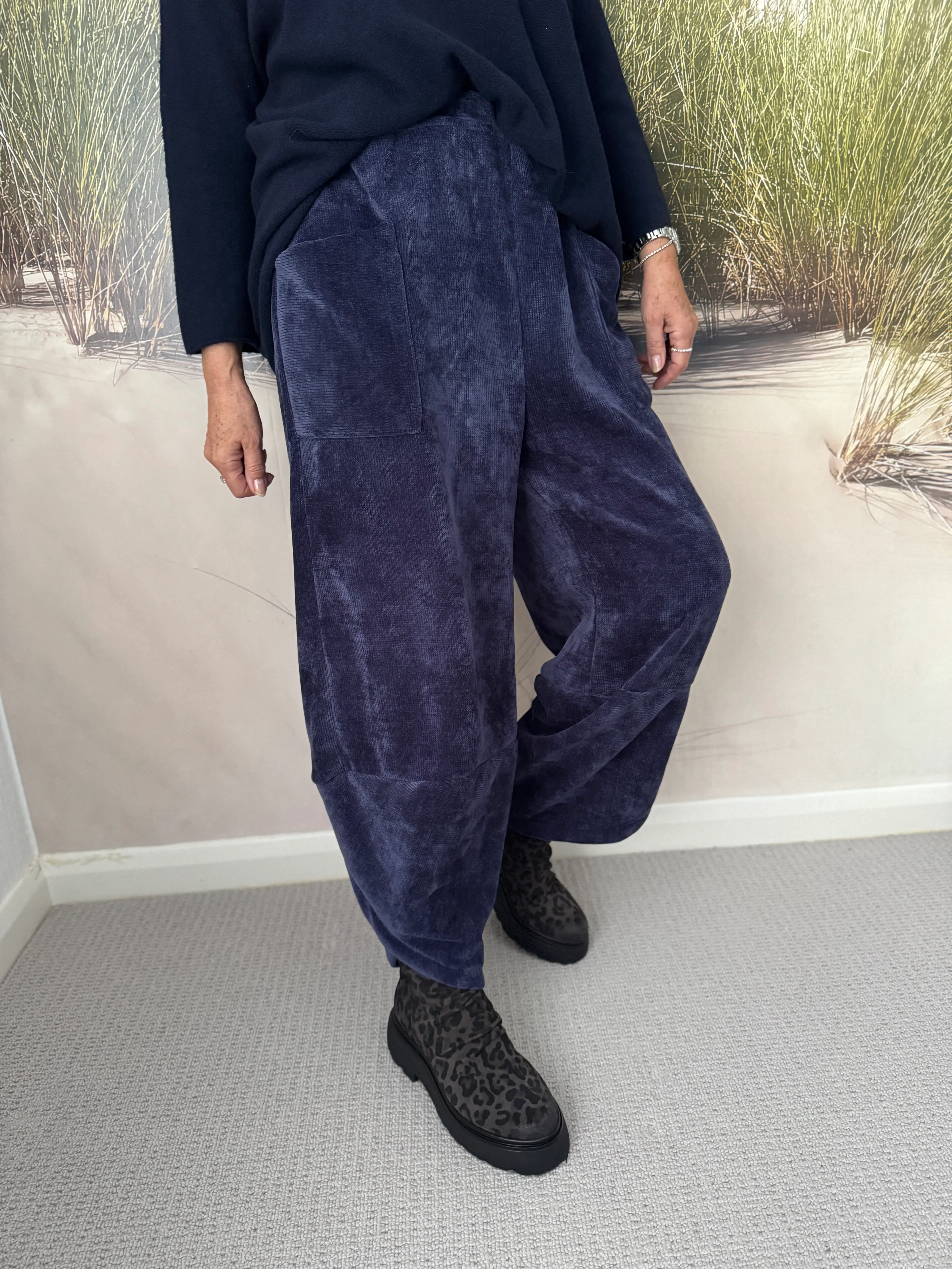 Barrel Velvety Trousers in Navy - Image 4