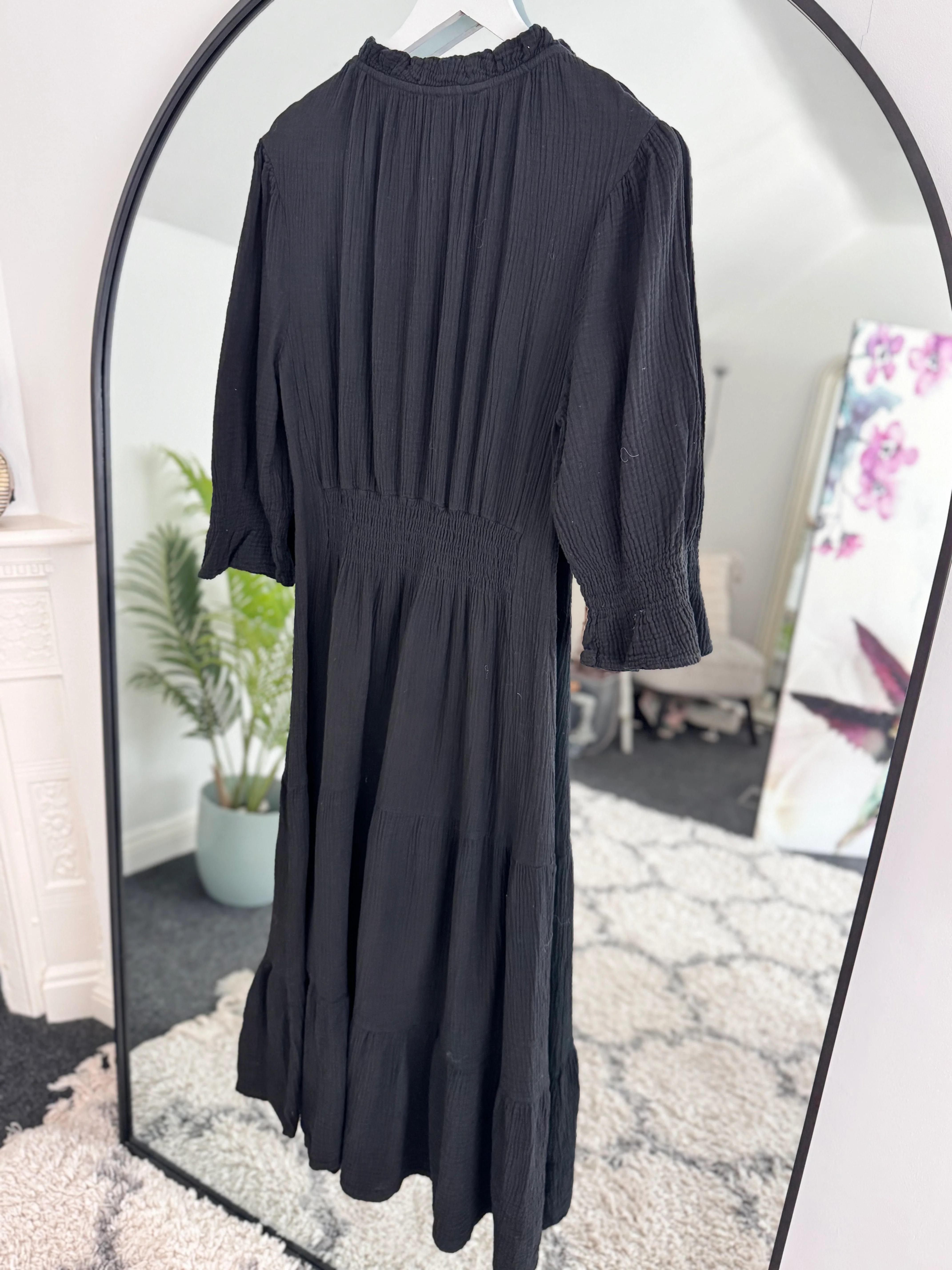 Cheesecloth Midi Dress in Black - Image 9