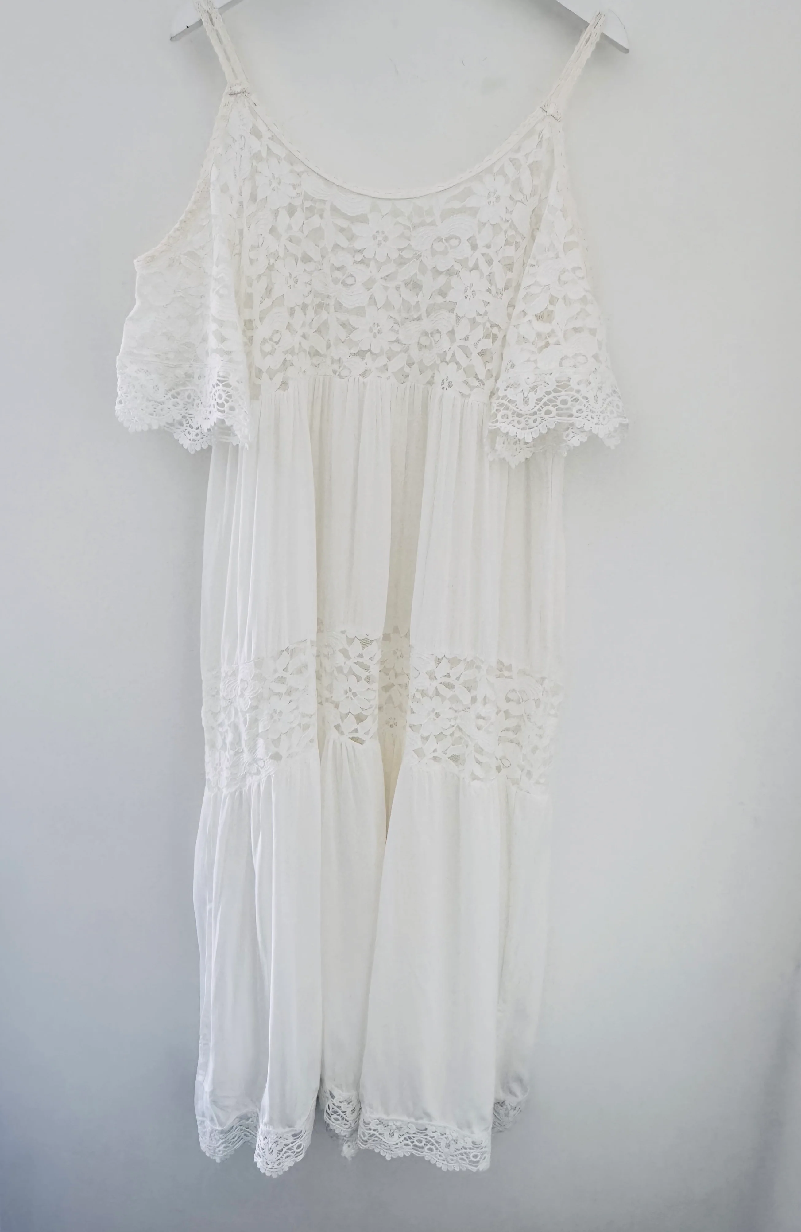 Cotton & Lace Beach Dress in White - Image 9