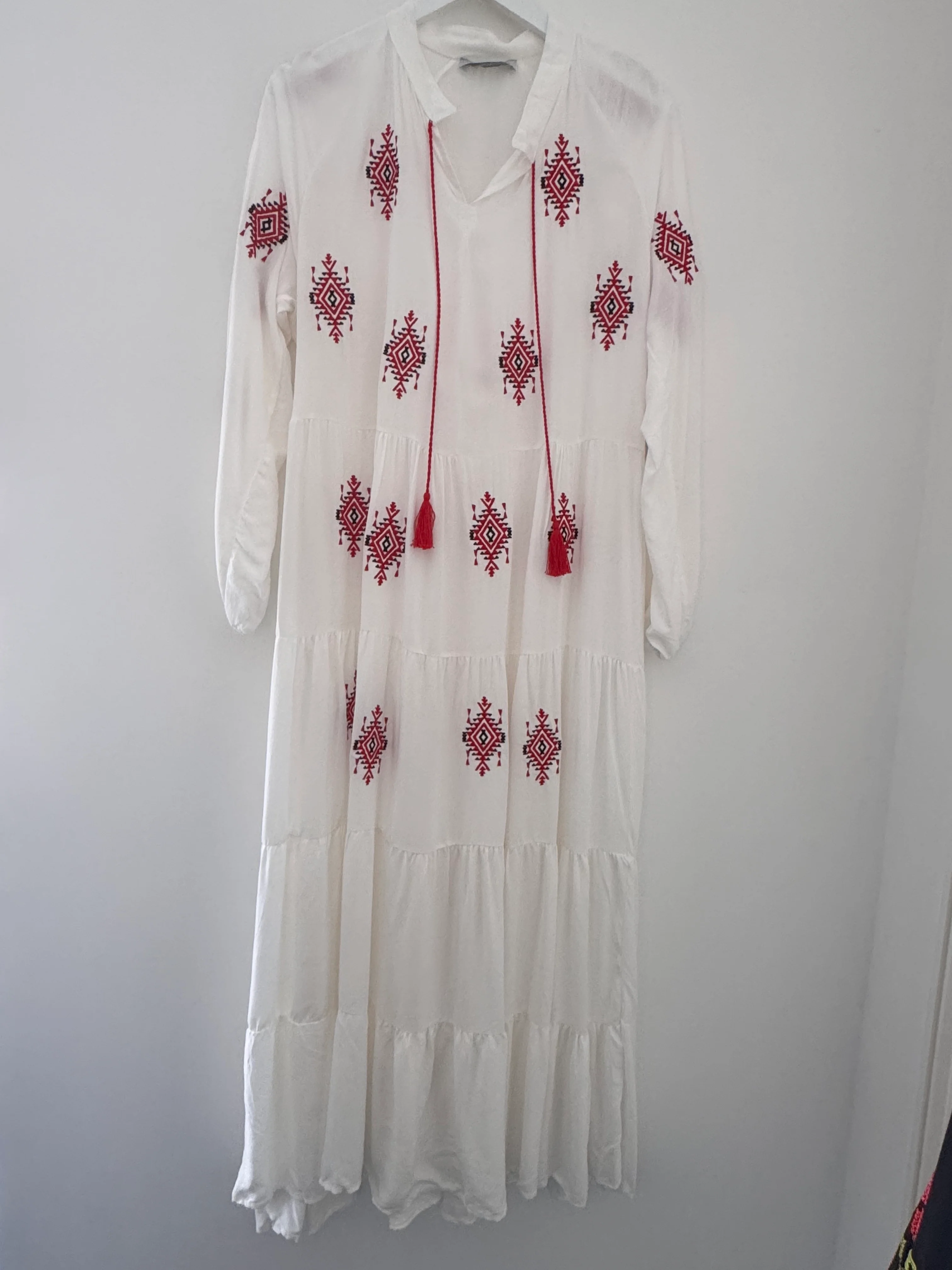 Embroidered Buttoned Midi Dress in White - Image 5