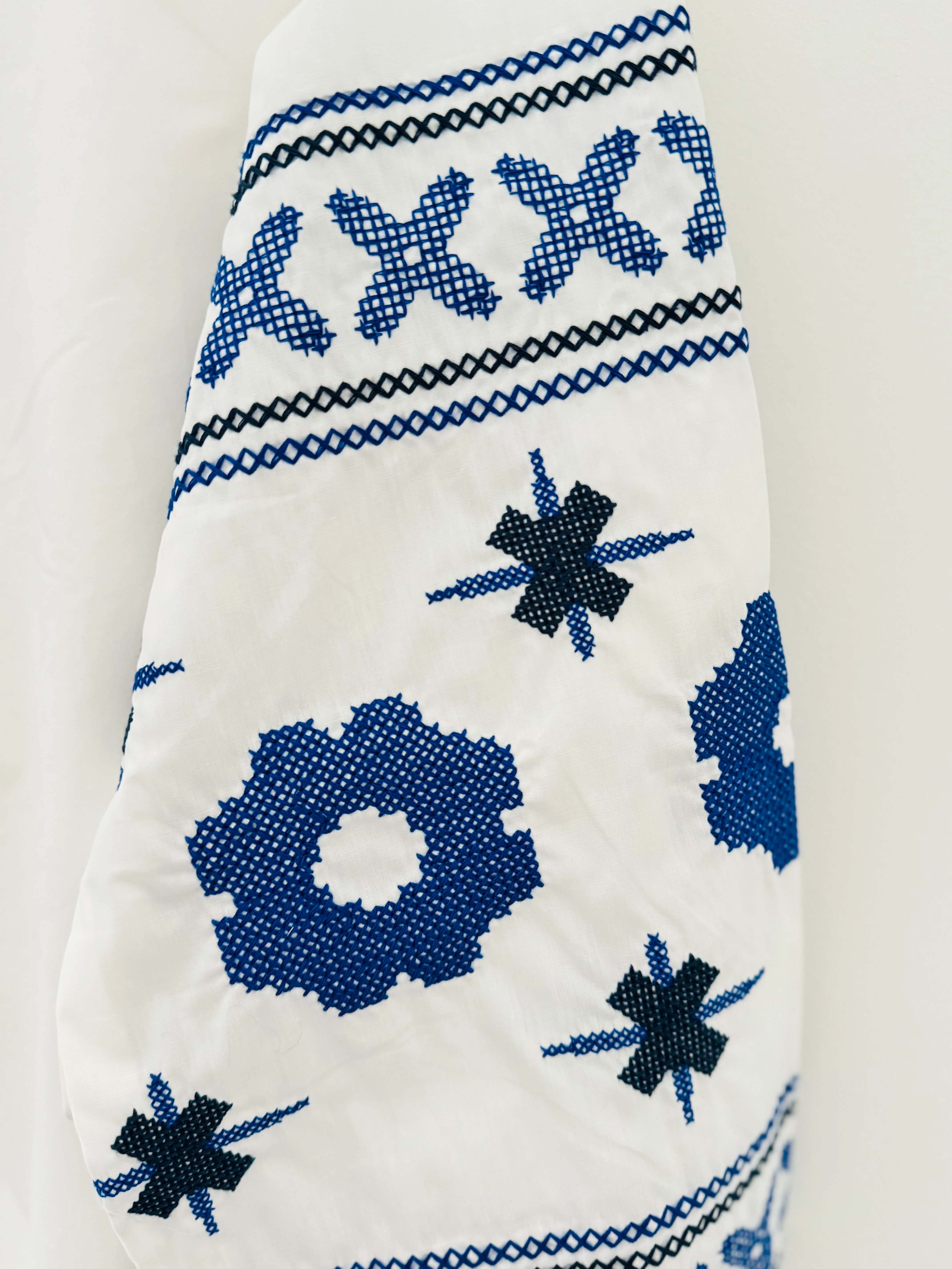 Embroidered Cotton Blouse in White & Blue - Image 9