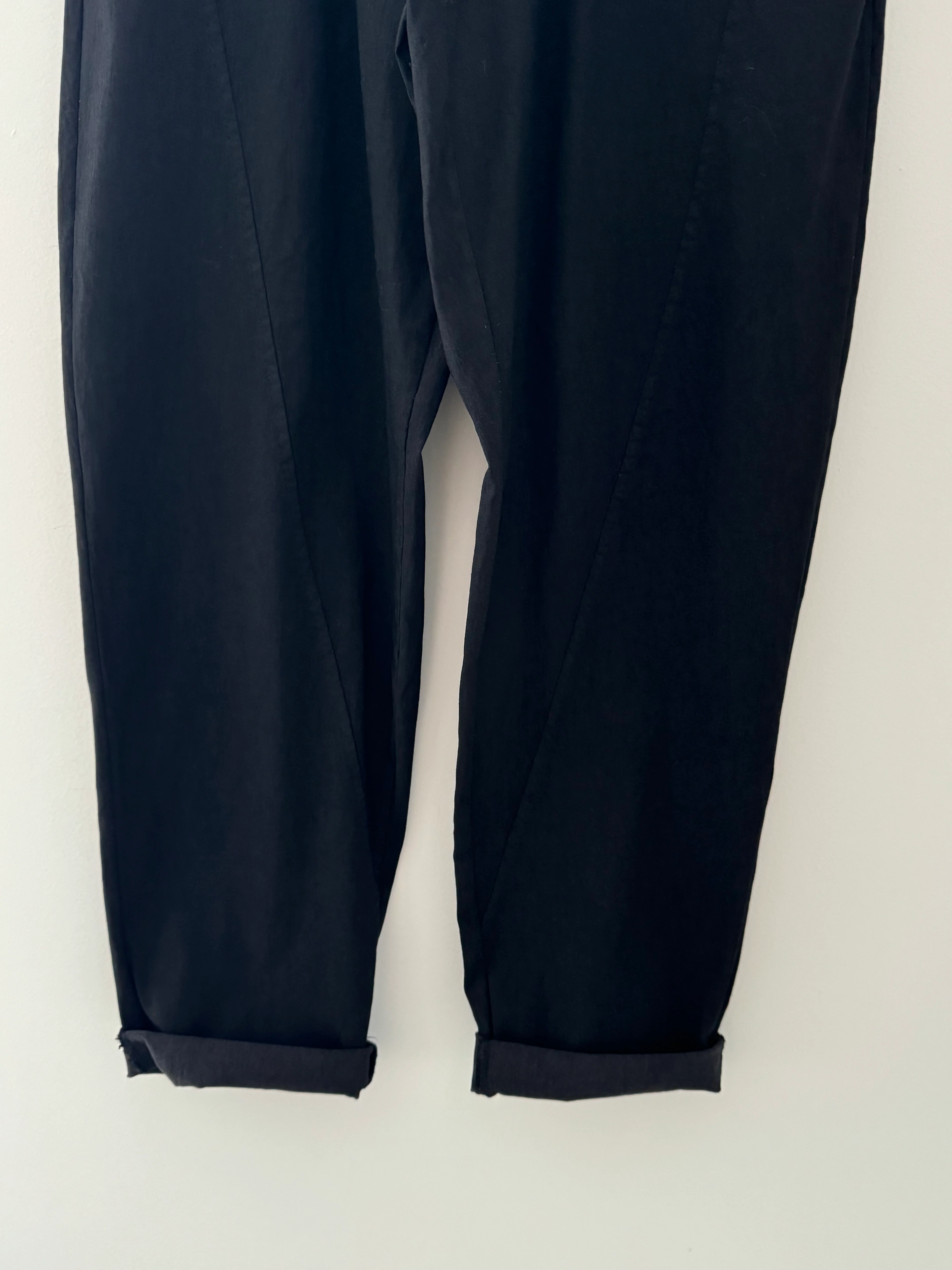 Engineered Boyfriend Joggers in Black - Image 8