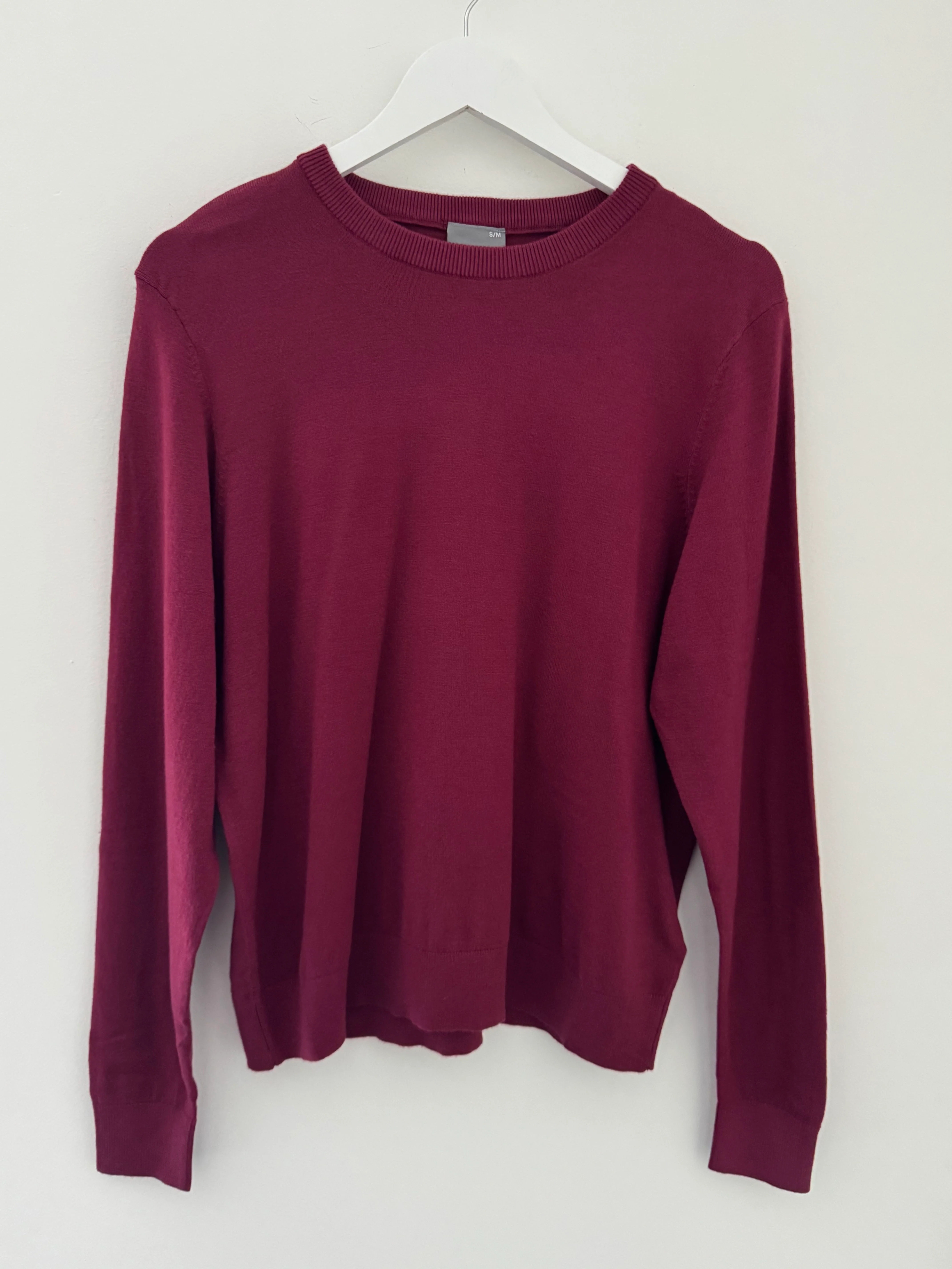 Fine Knit Round Neck Jumper in Berry - Image 6