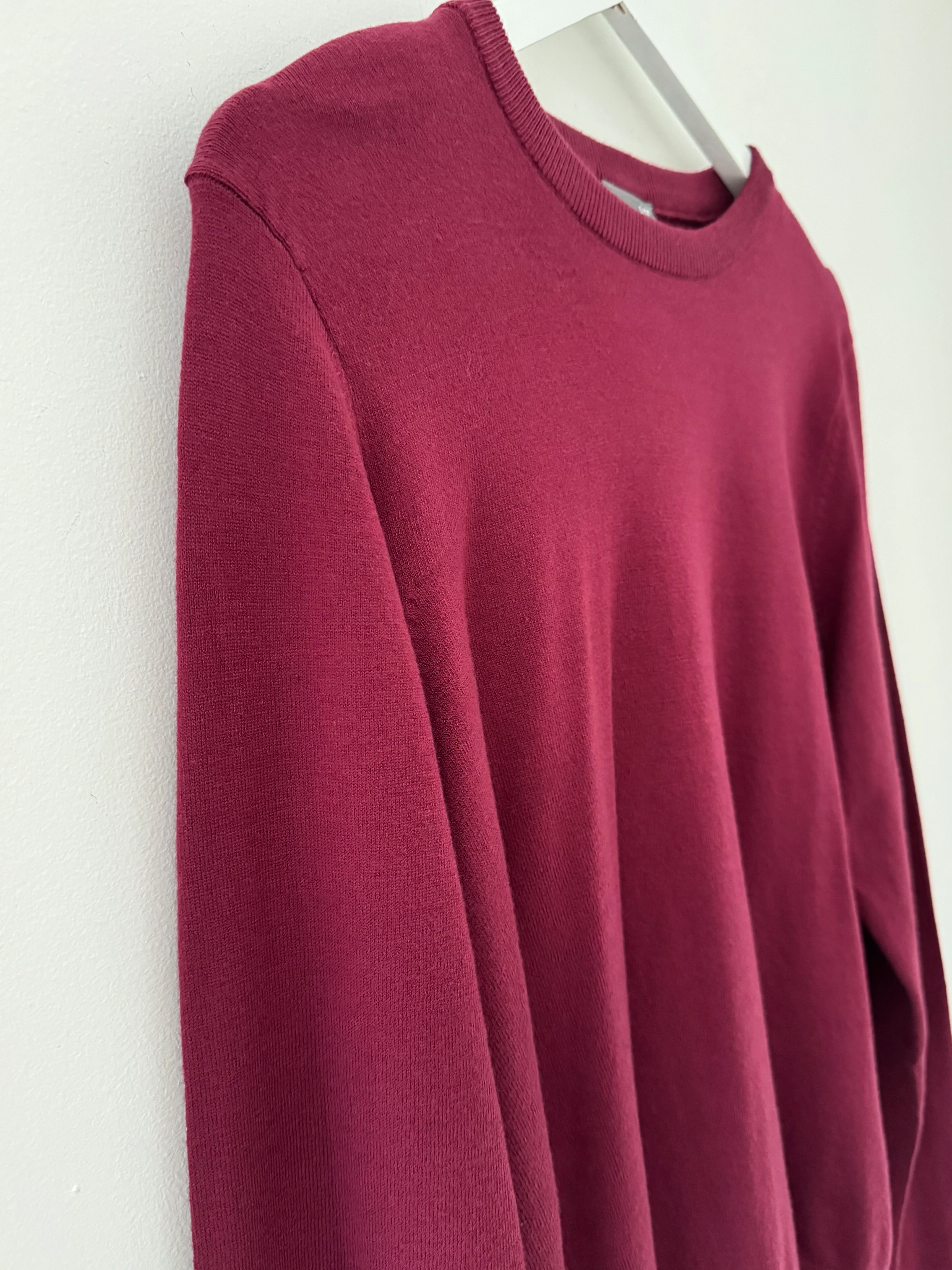 Fine Knit Round Neck Jumper in Berry - Image 7