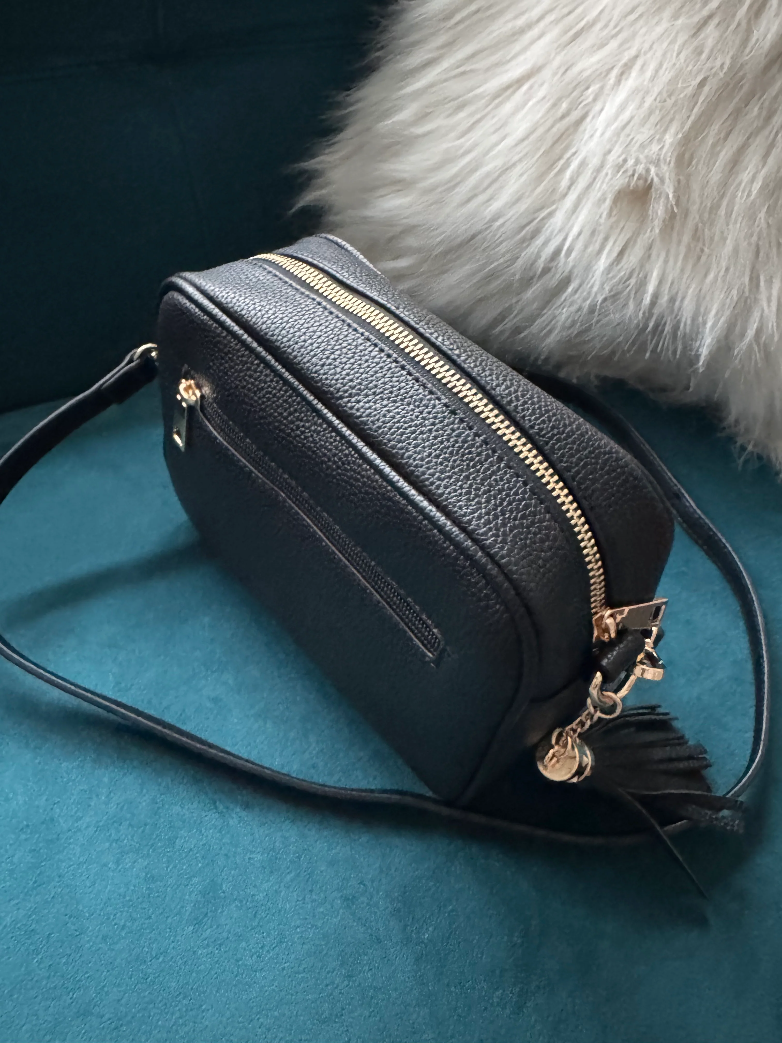 Pebble Star Bag in Black - Image 5