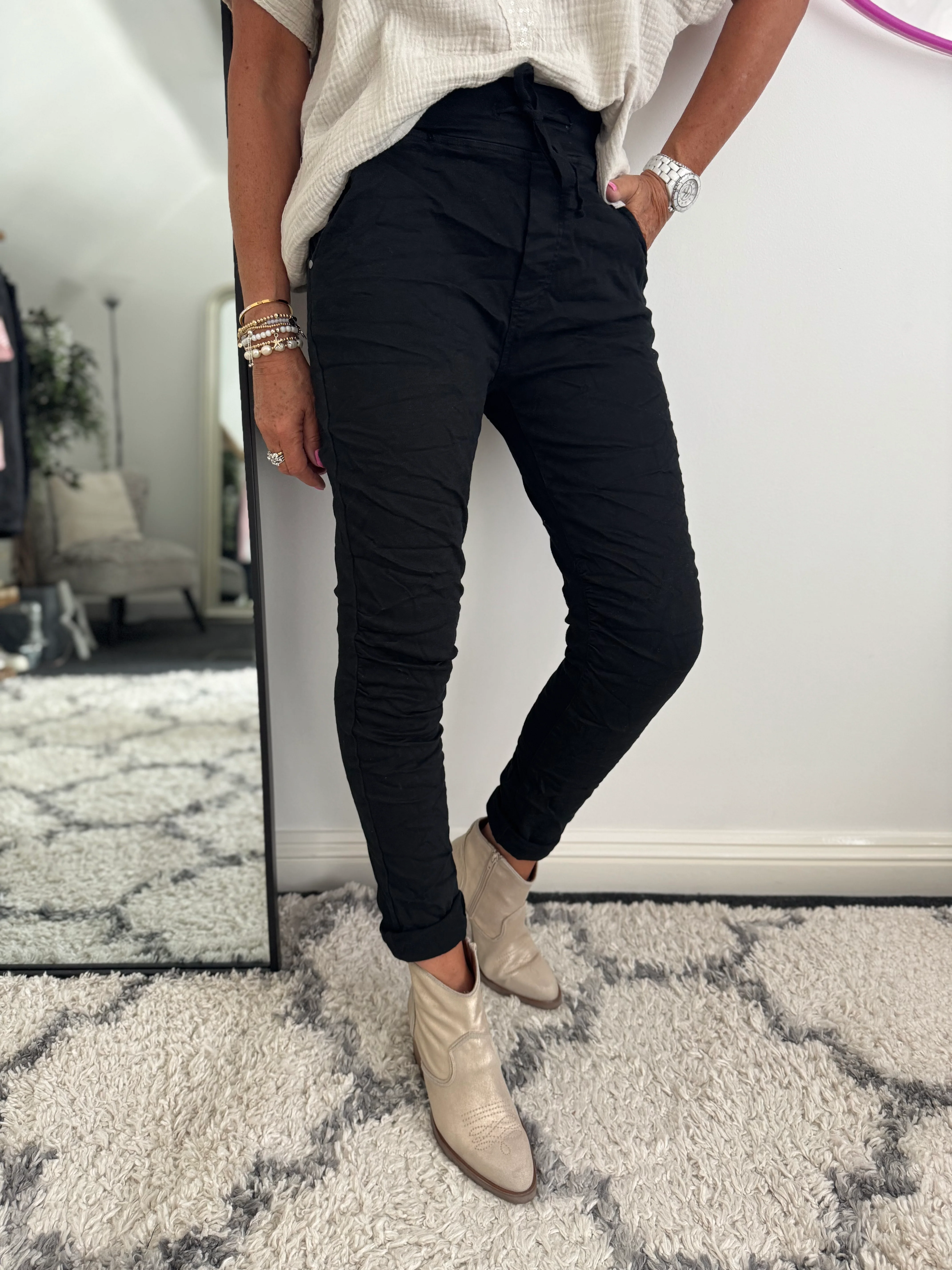 Jean Joggers in Black - Image 4