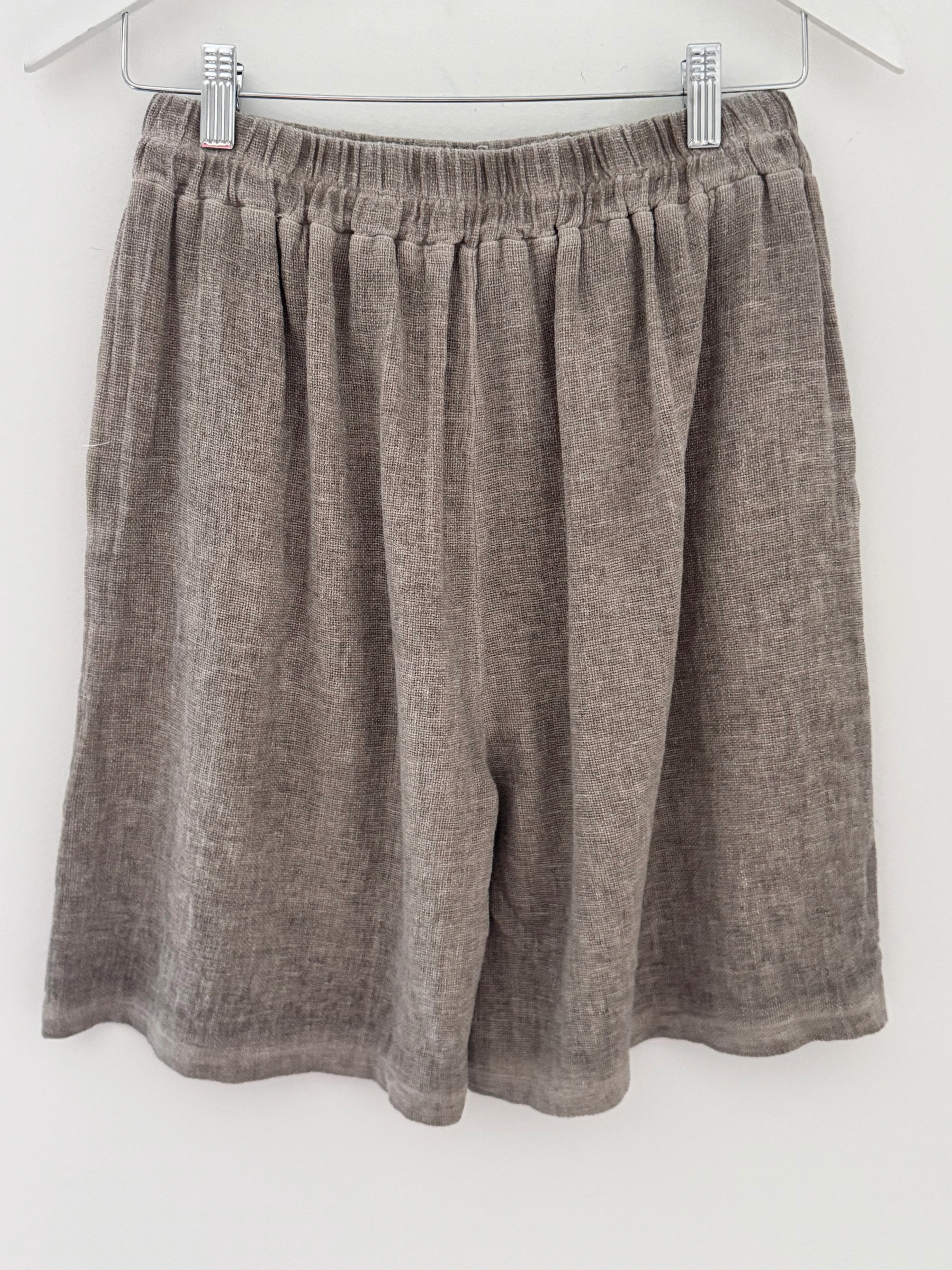 Linen & Cotton Shorts in Mocha - Image 8