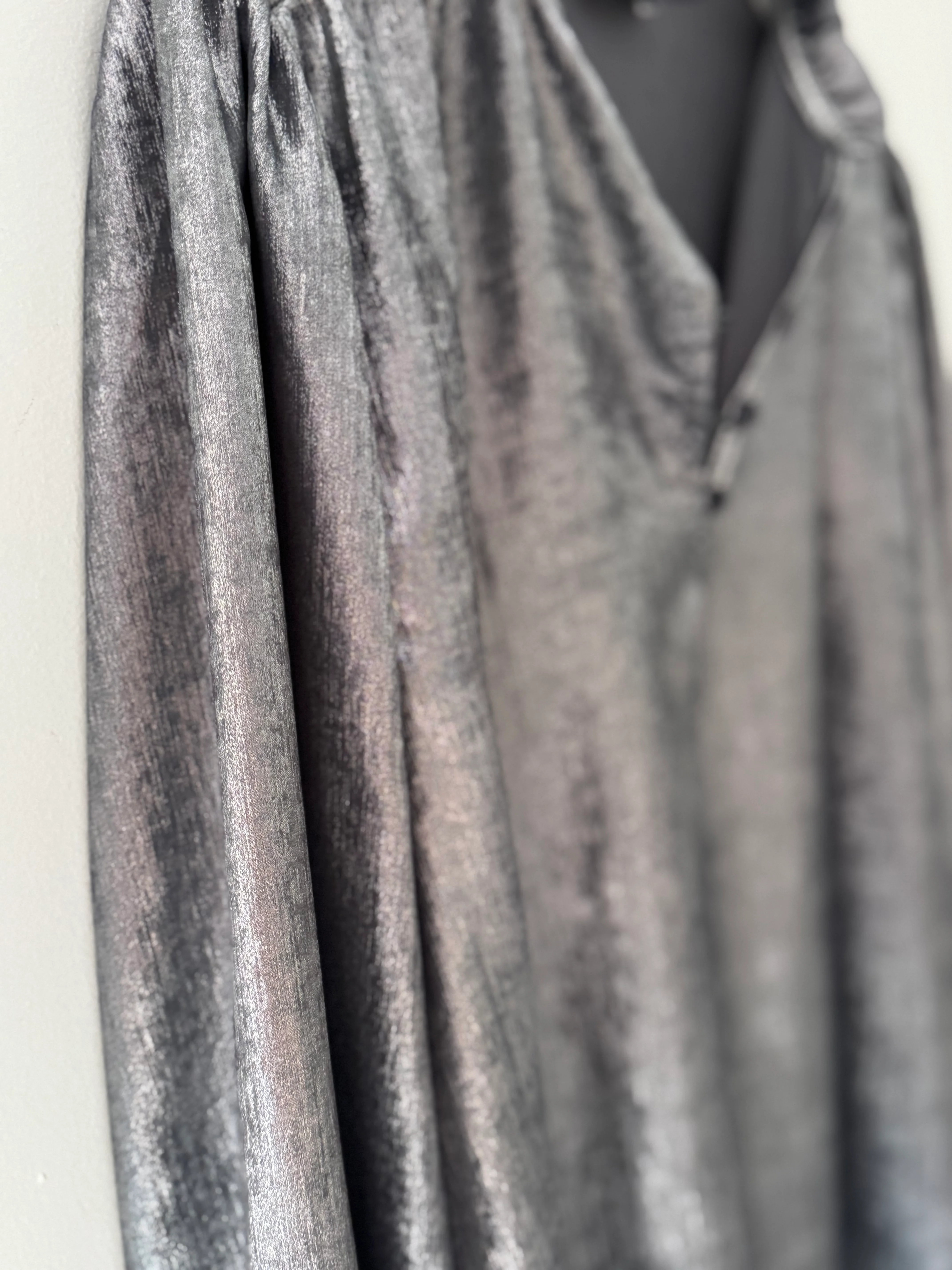 Luxe Metallic Blouse in Silver - Image 9
