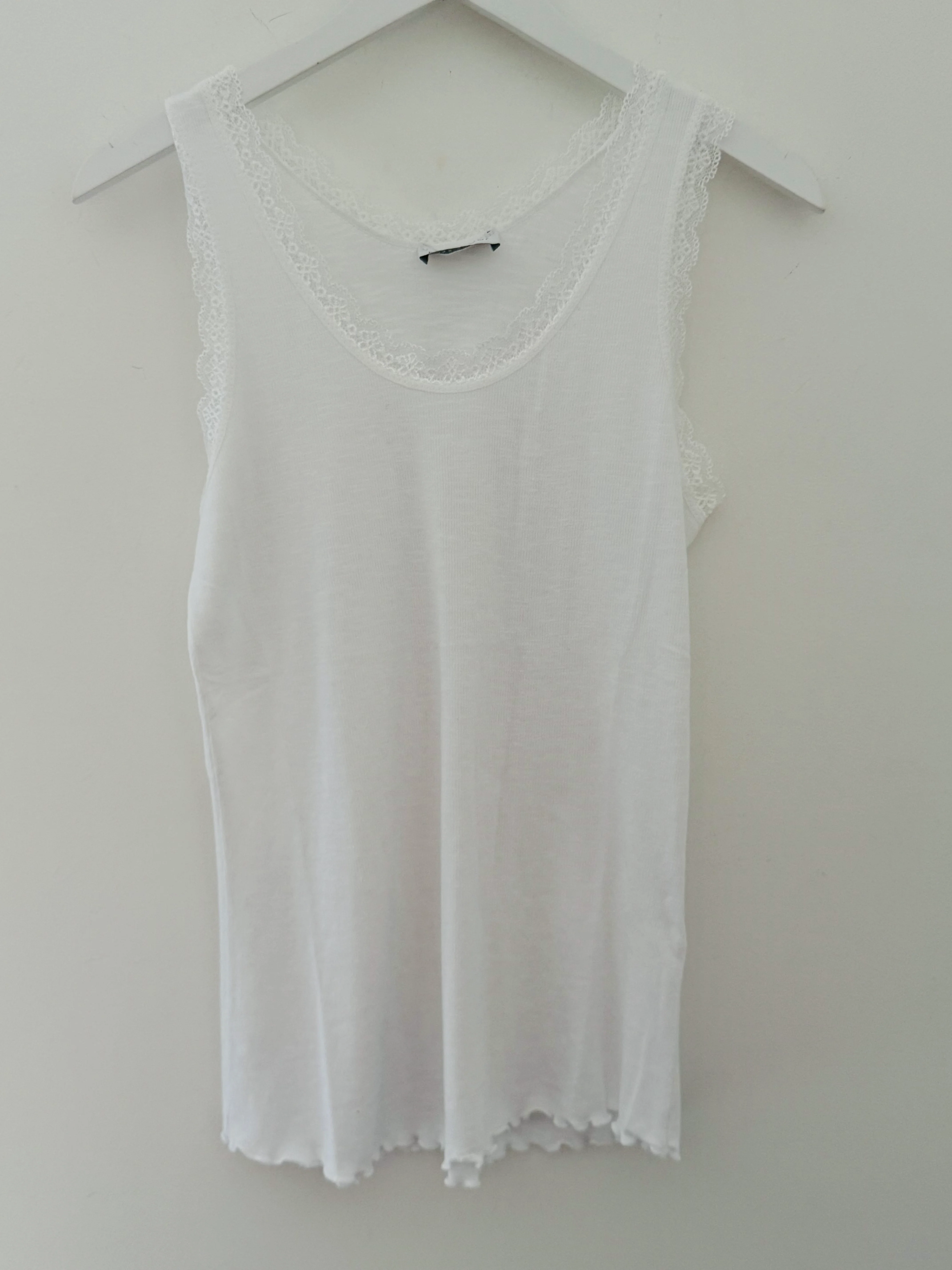 Luxe Ribbed Vest in White - Image 3