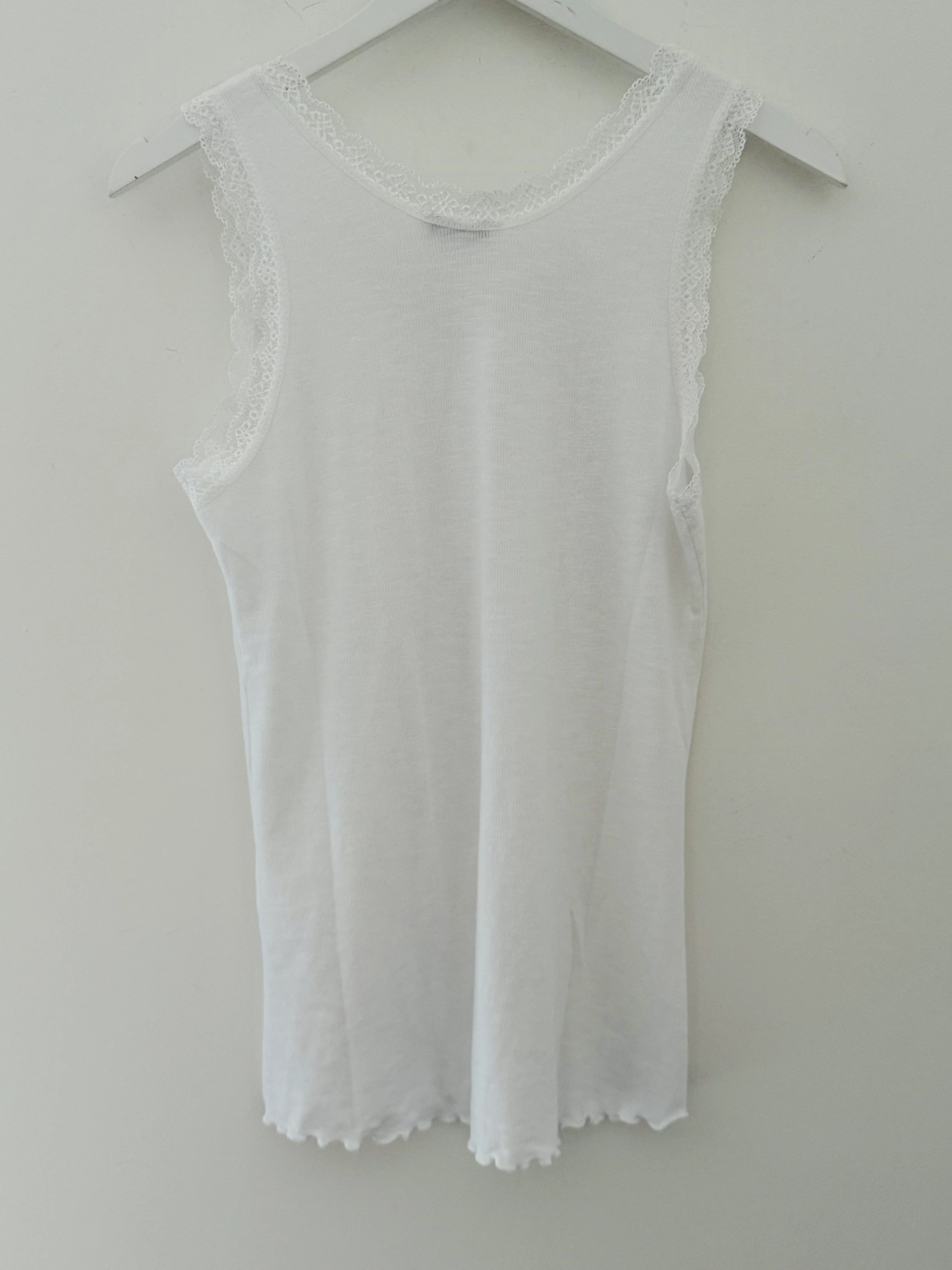 Luxe Ribbed Vest in White - Image 4