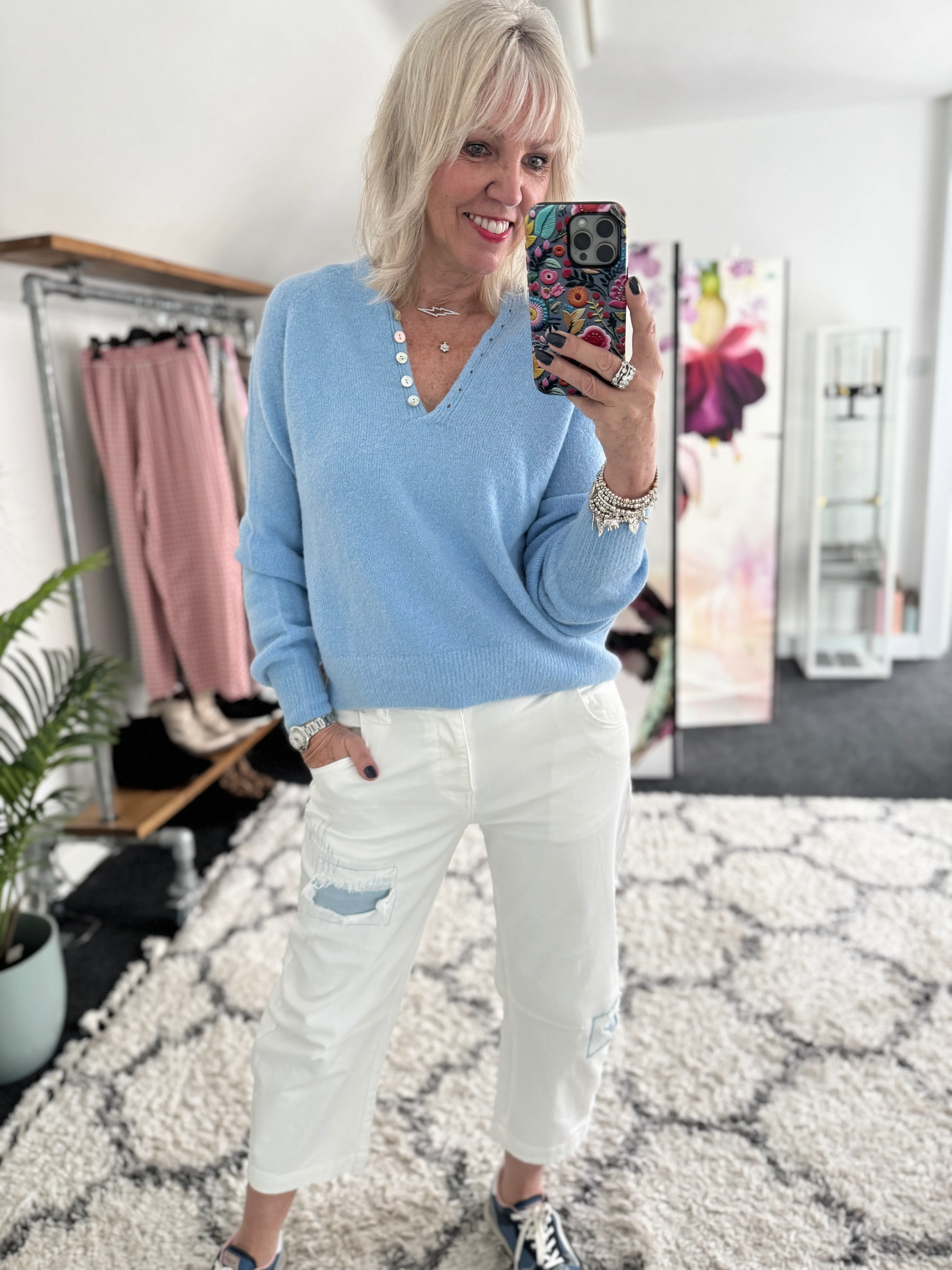 Patched Barrel Leg Jeans in White - Image 3