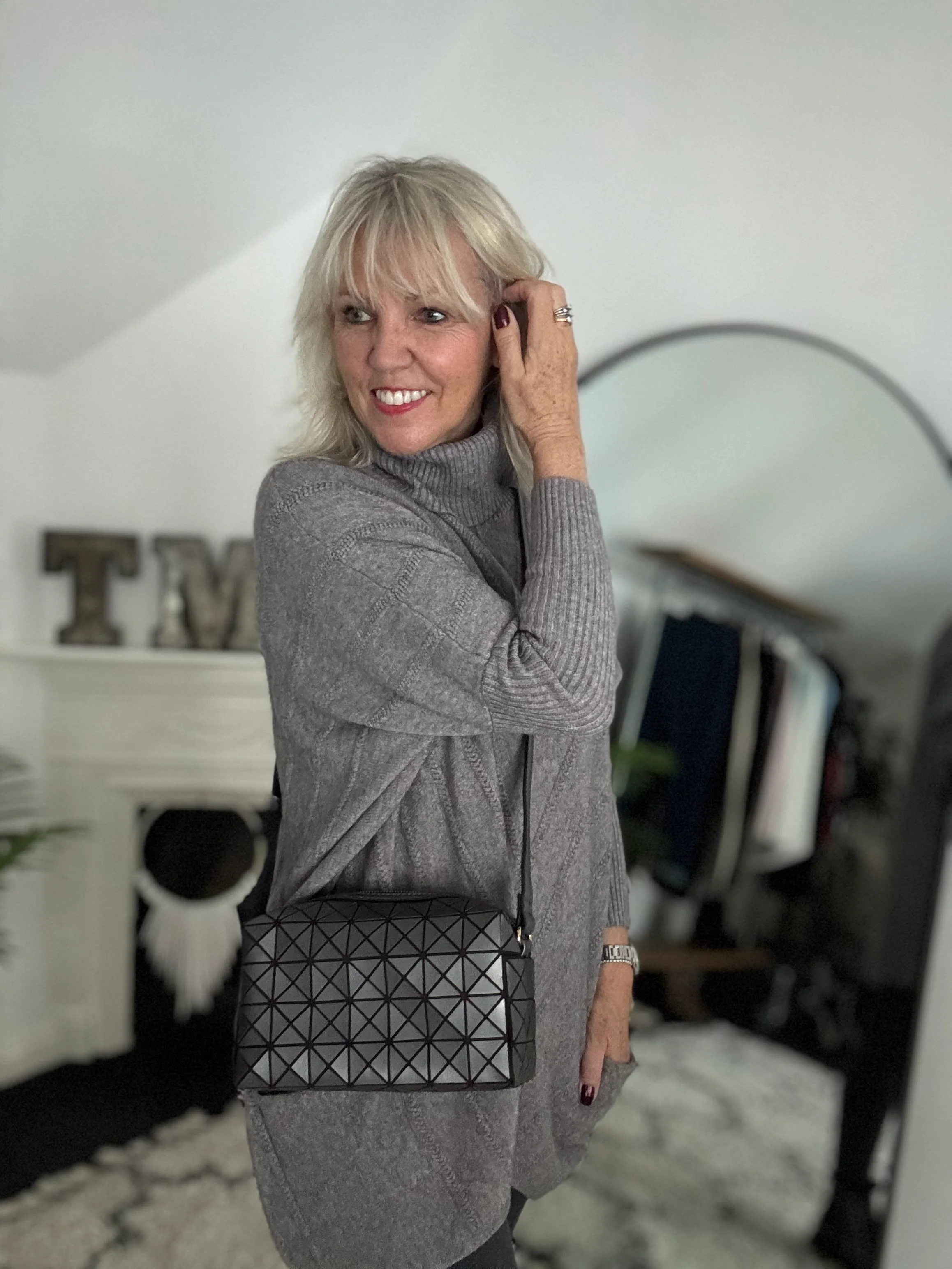 Prism Crossbody Bag in Pewter - Image 4