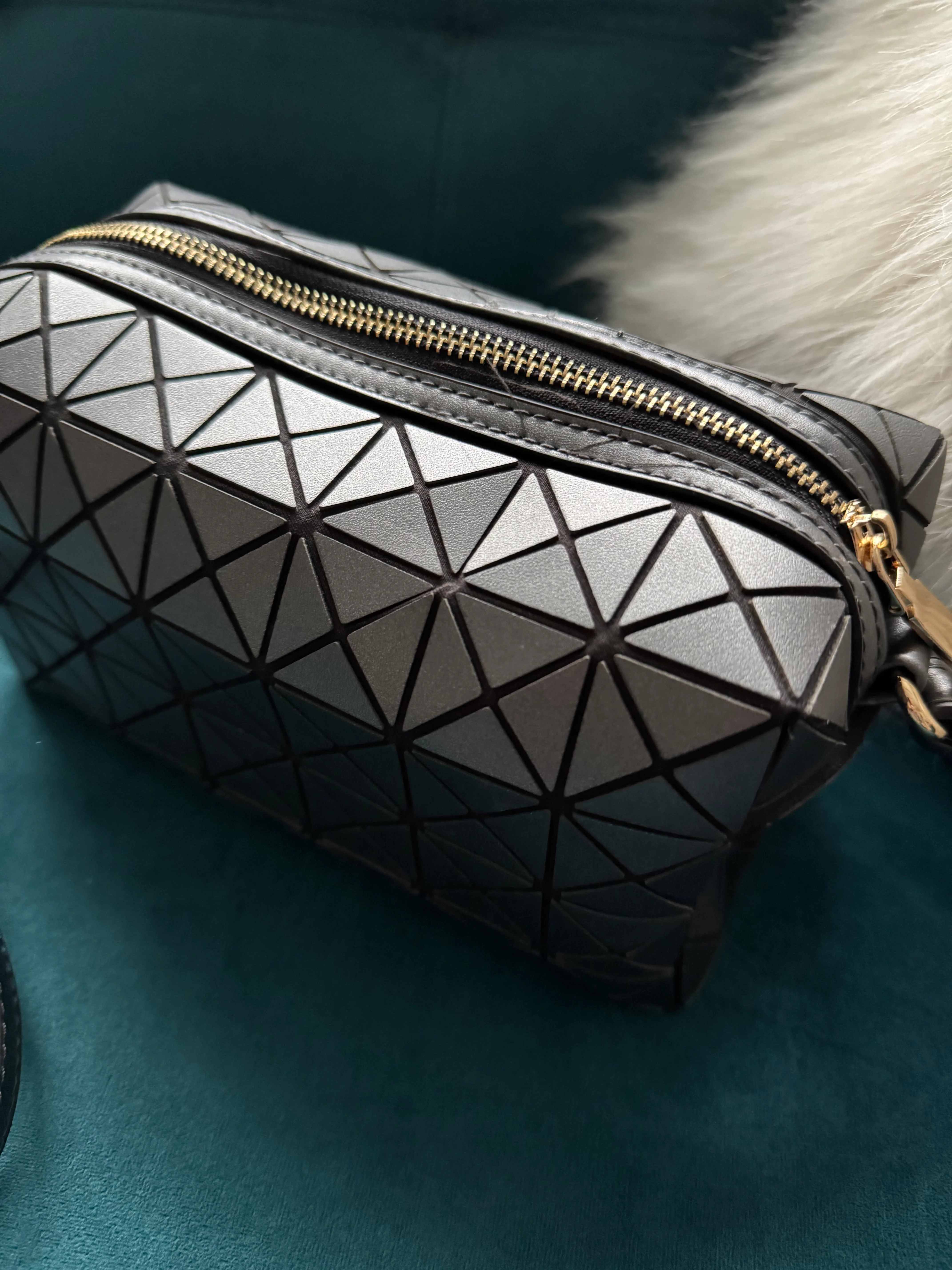Prism Crossbody Bag in Pewter - Image 7