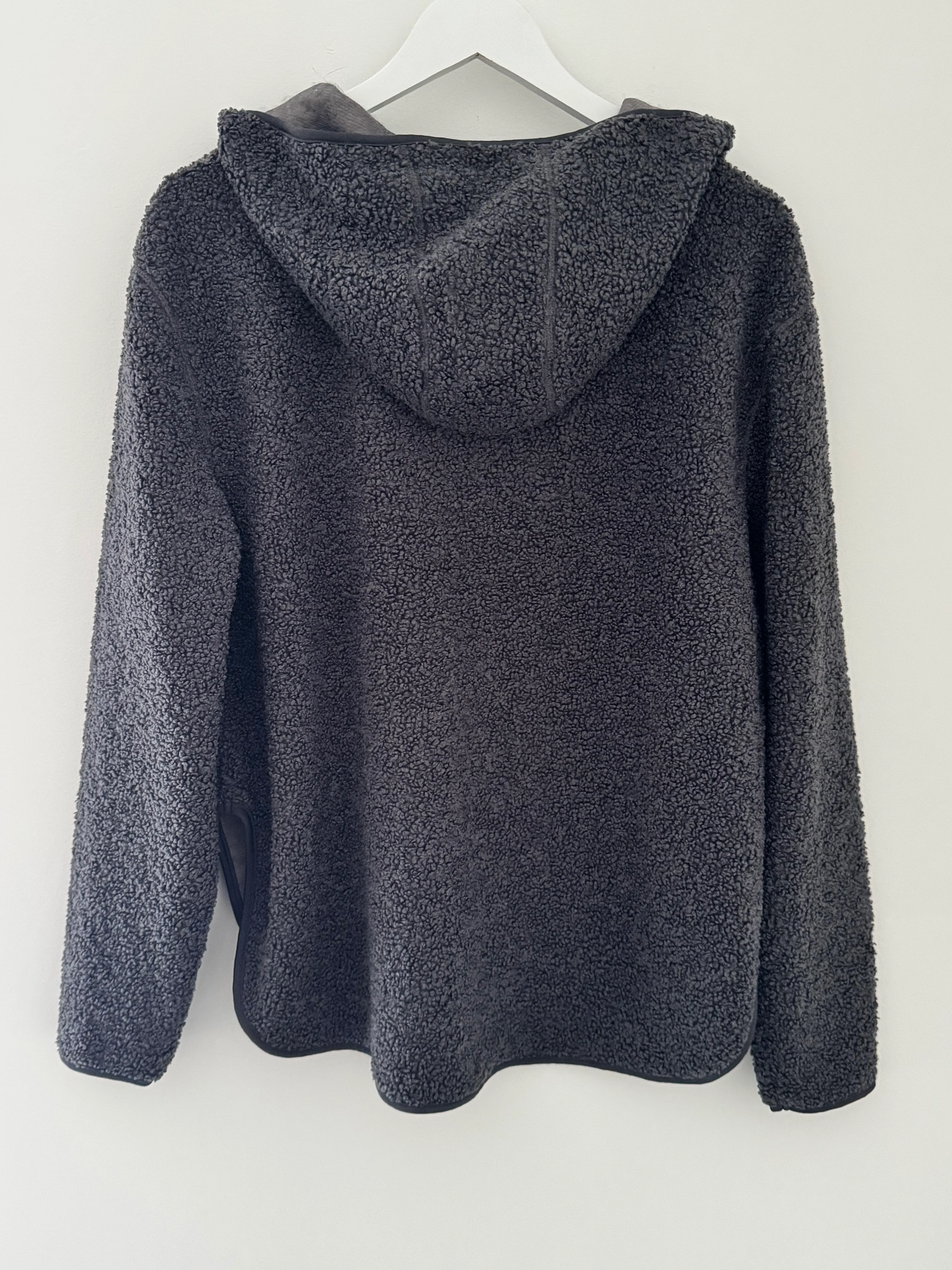 Sherpa Fleece Hoodie in Charcoal - Image 11