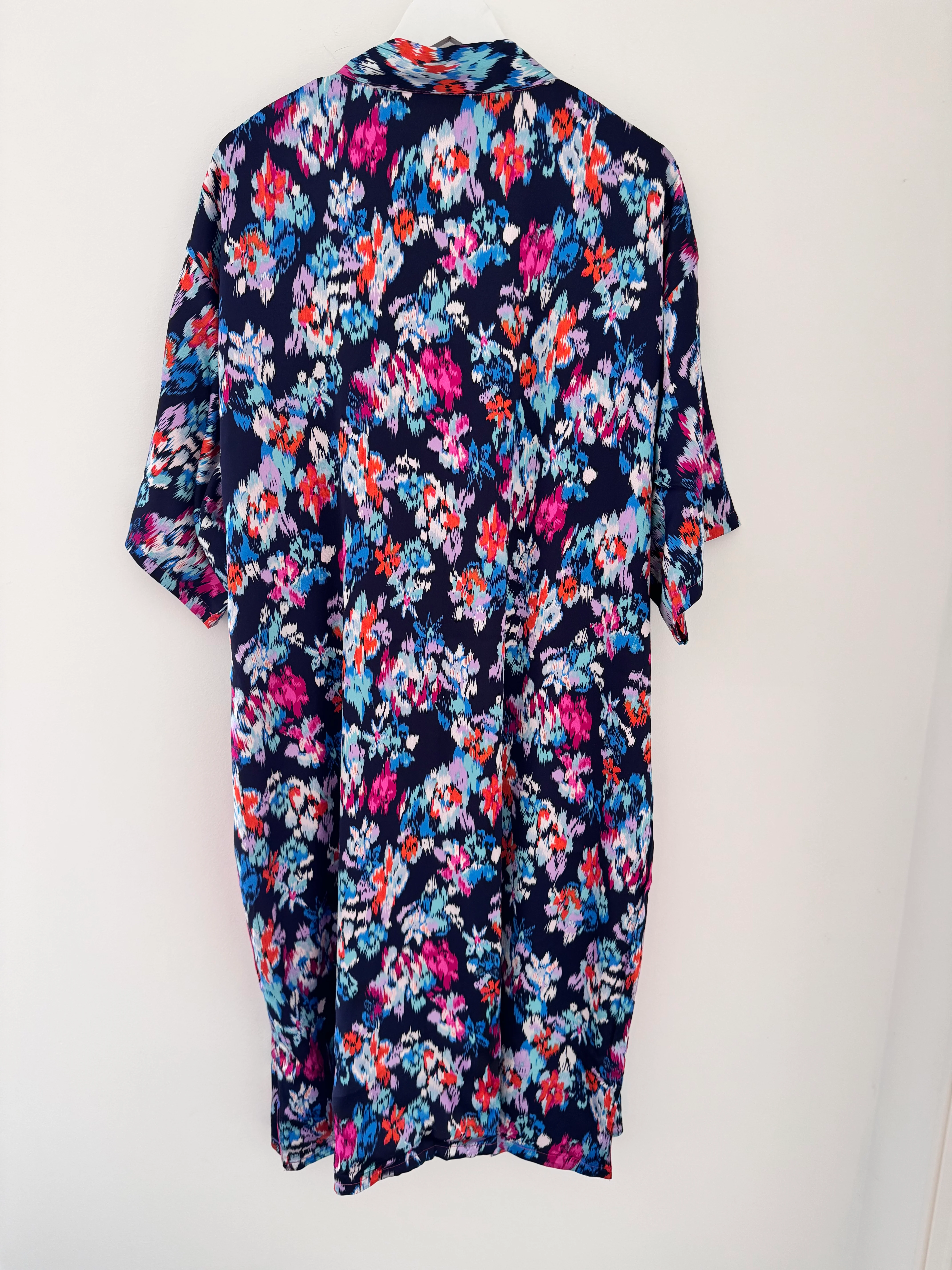 Silky Long Kimono in Blues & Pinks - Image 10