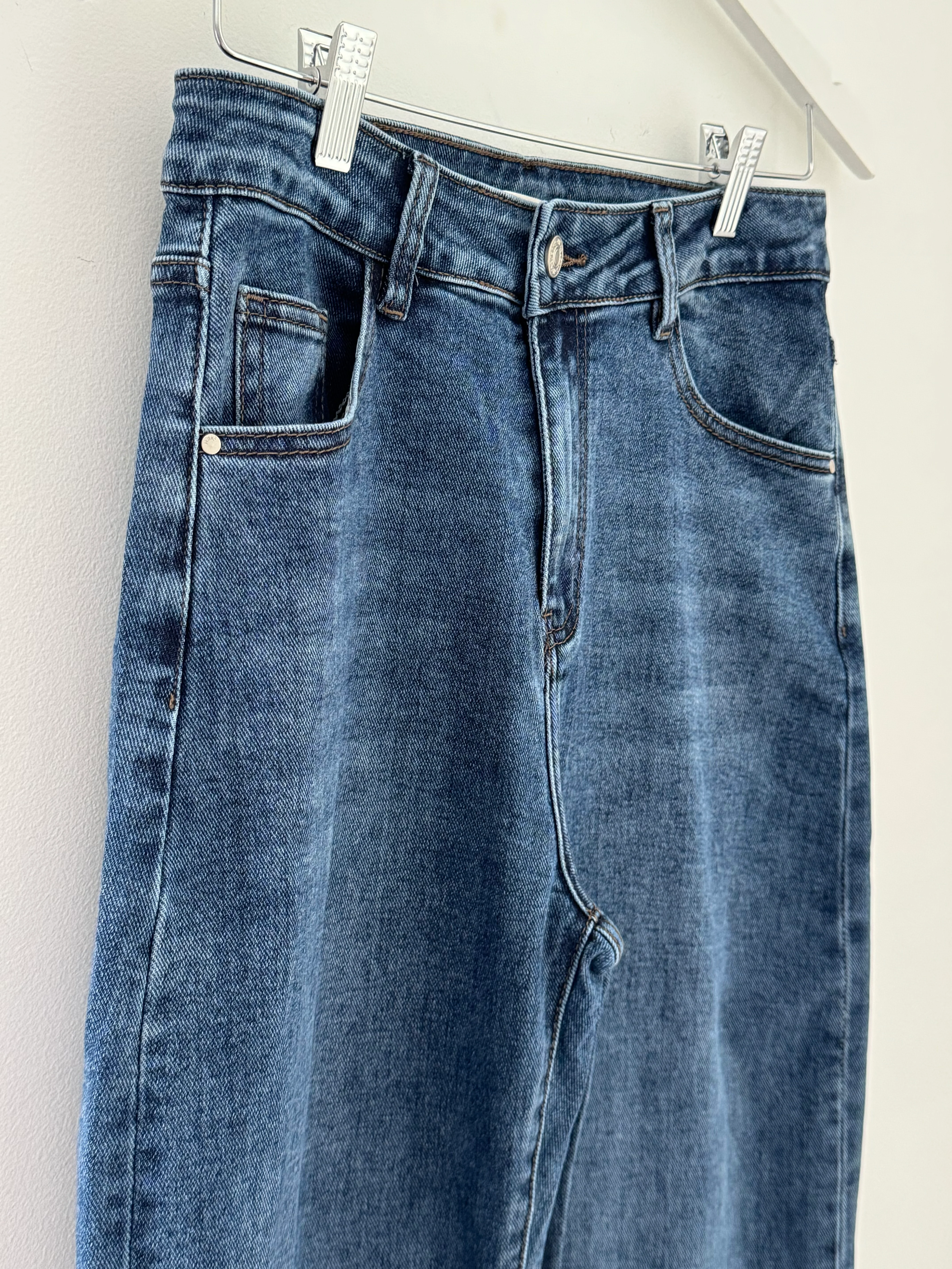 Slim Fit Jeans in Soft Denim - Image 9