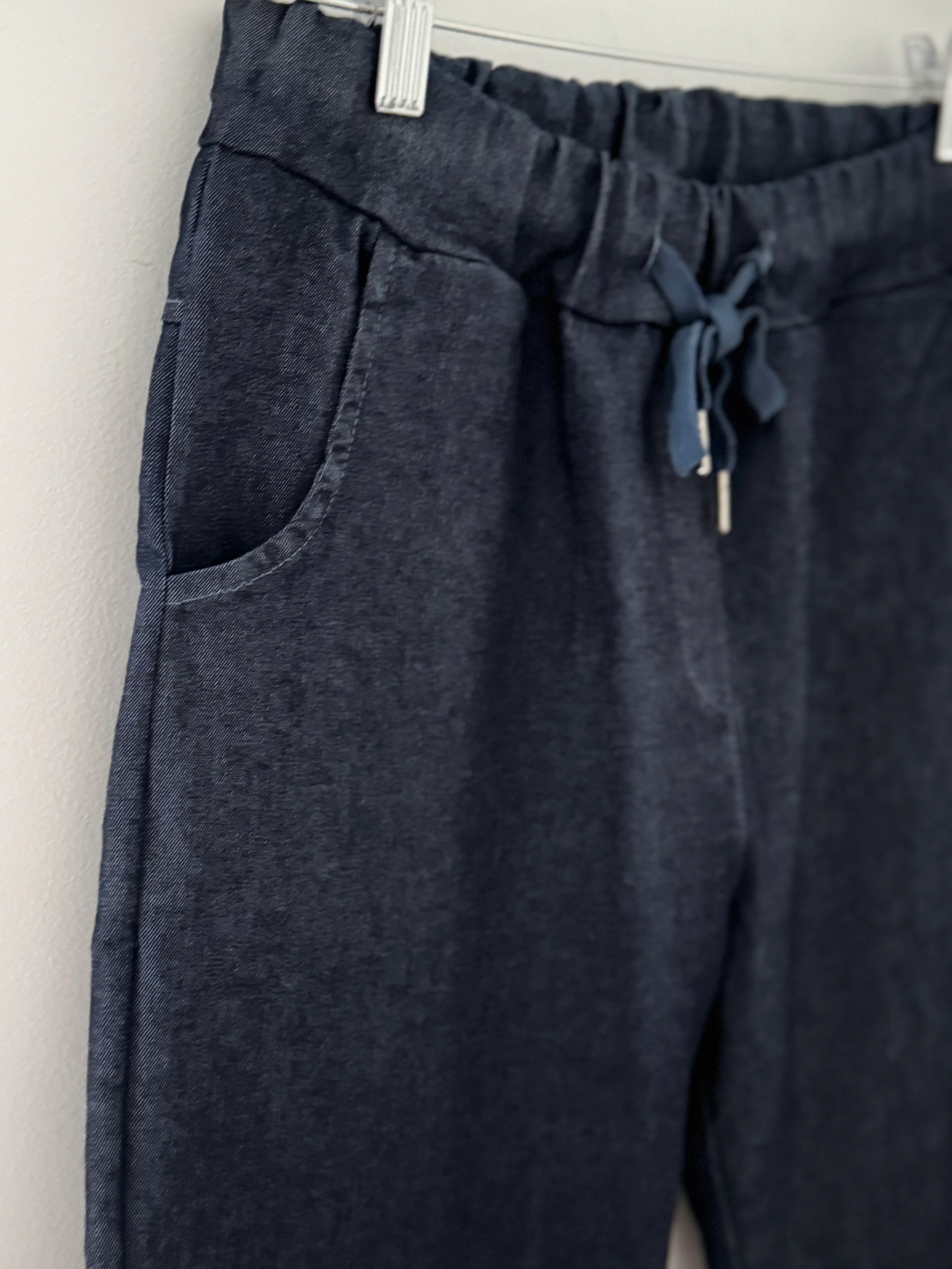 Slimfit Joggers in Dark Denim - Image 6