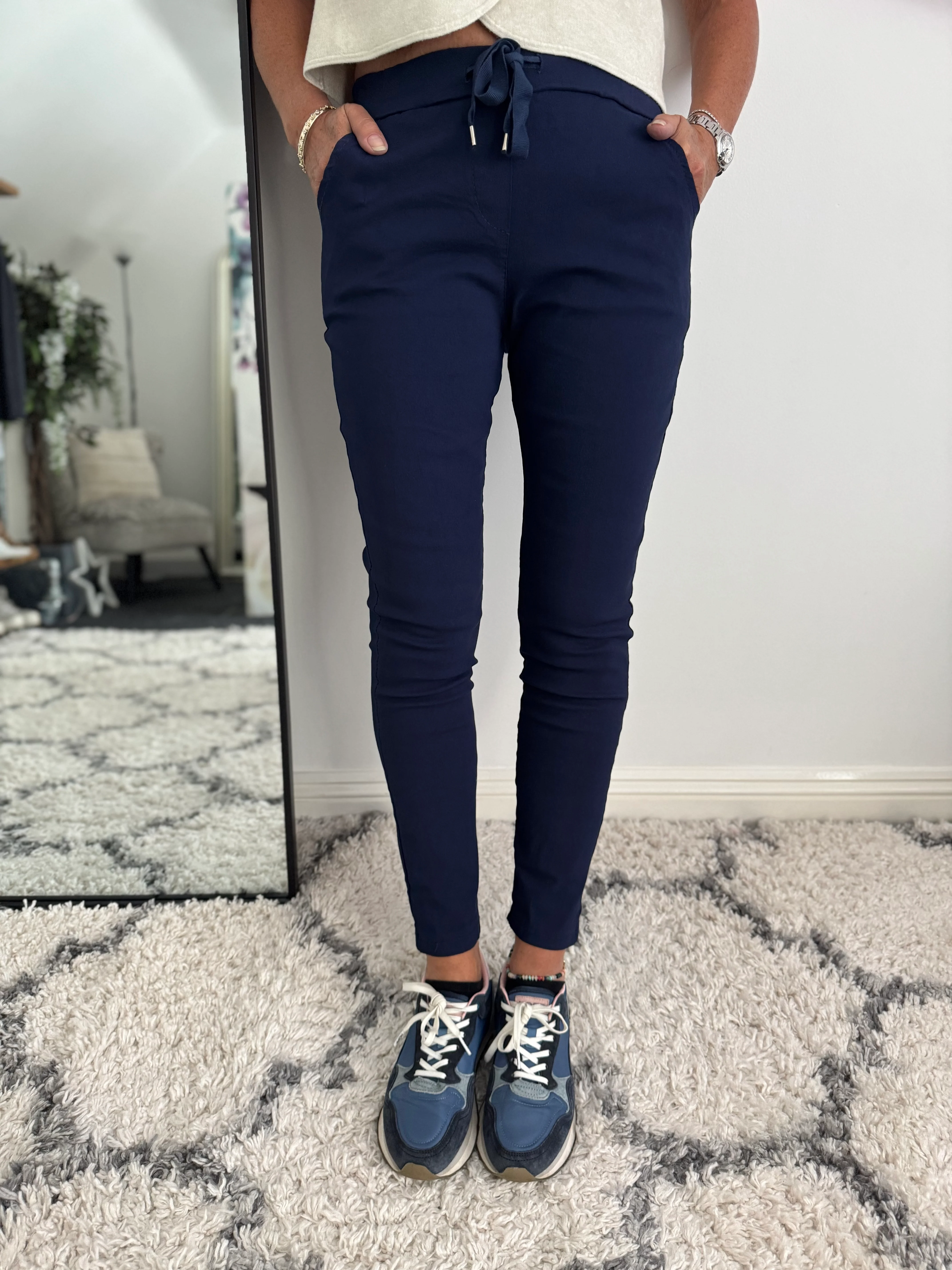 Slimfit Stretch Cotton Joggers in Navy - Image 4