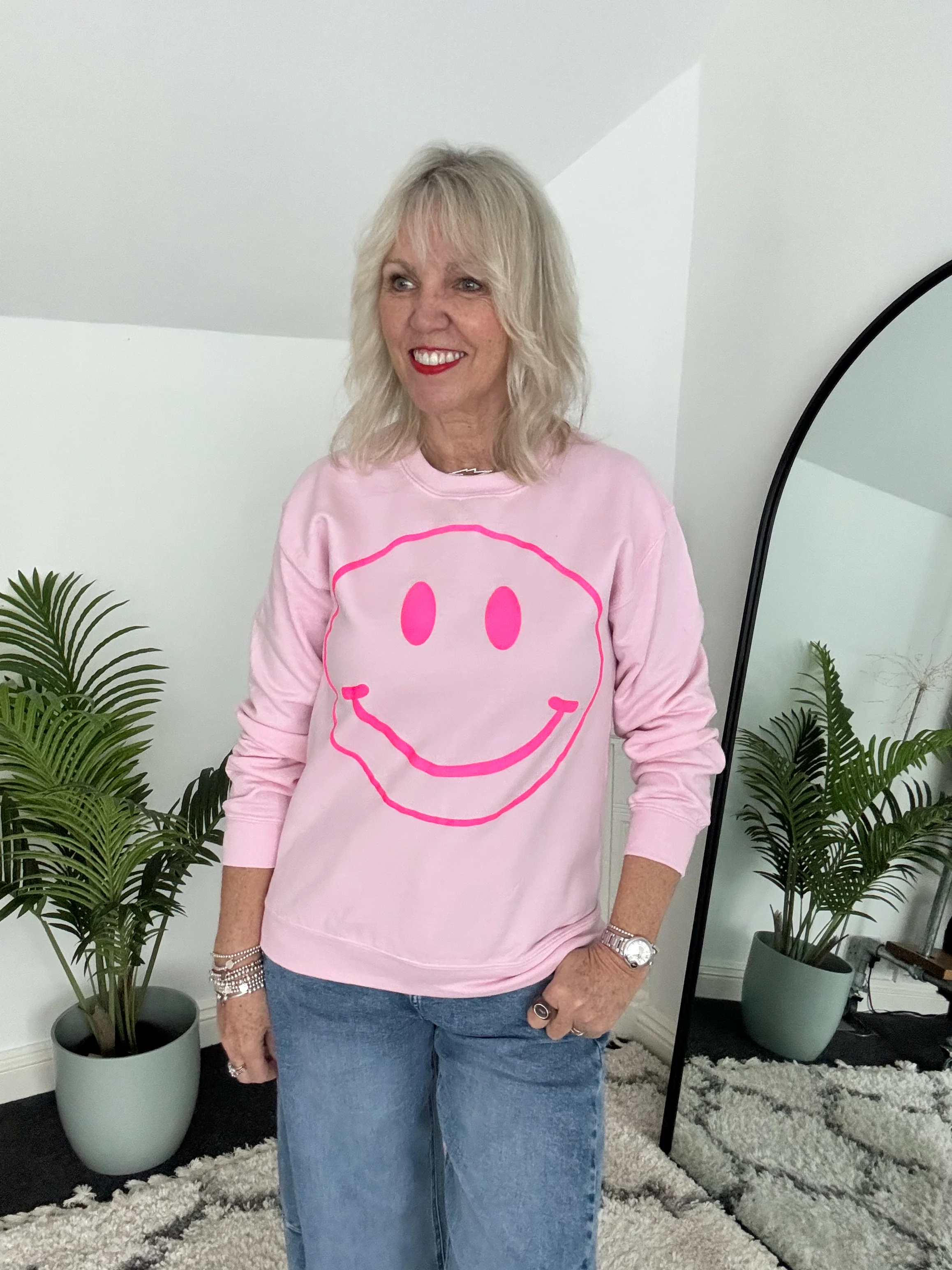 Smiley Sweatshirt in Baby Pink - Image 3