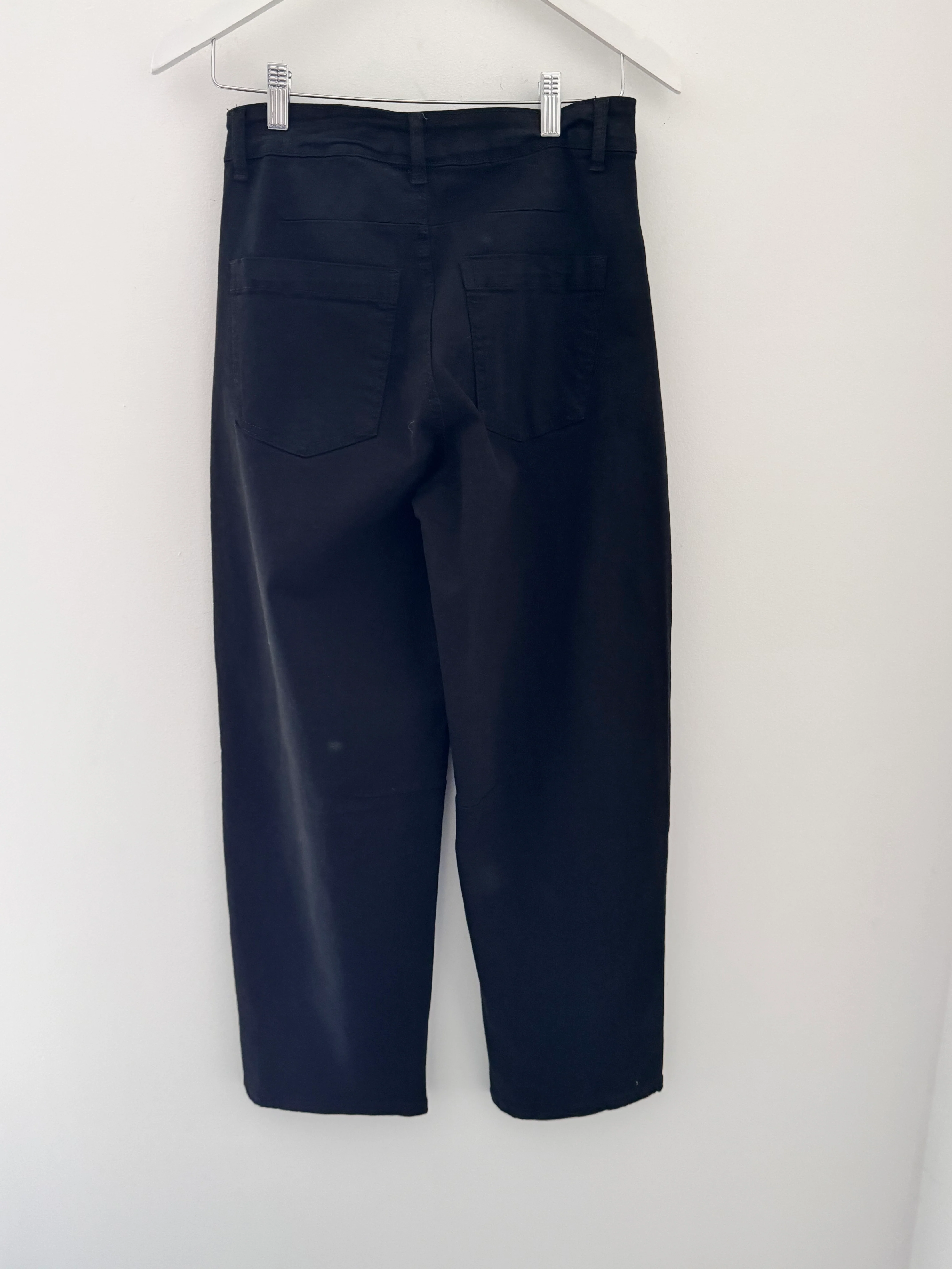 Stretch Boyfriend Jeans in Black - Image 11