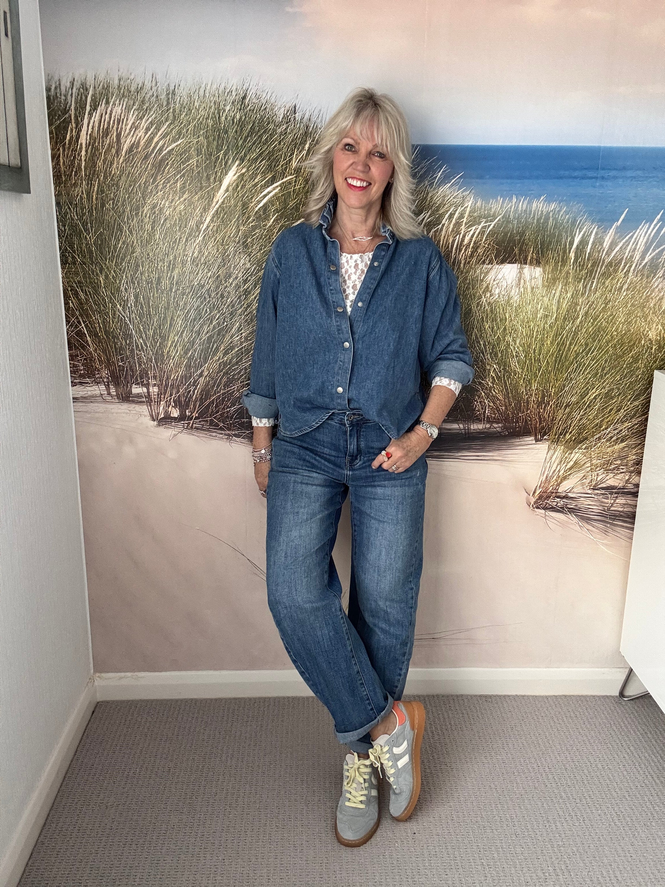 Stretch Boyfriend Jeans in Light Denim - Image 12