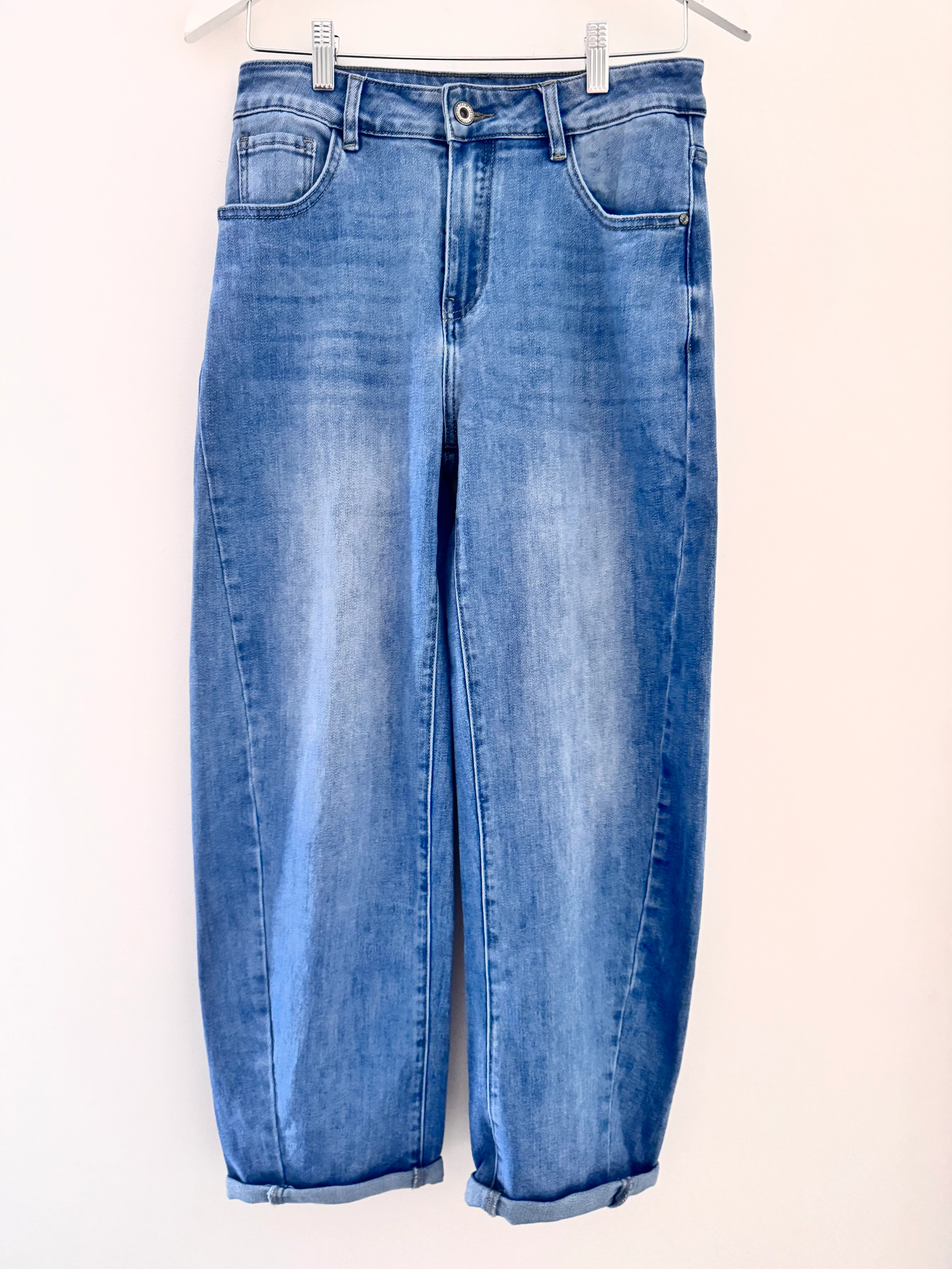 Stretch Boyfriend Jeans in Light Denim - Image 18
