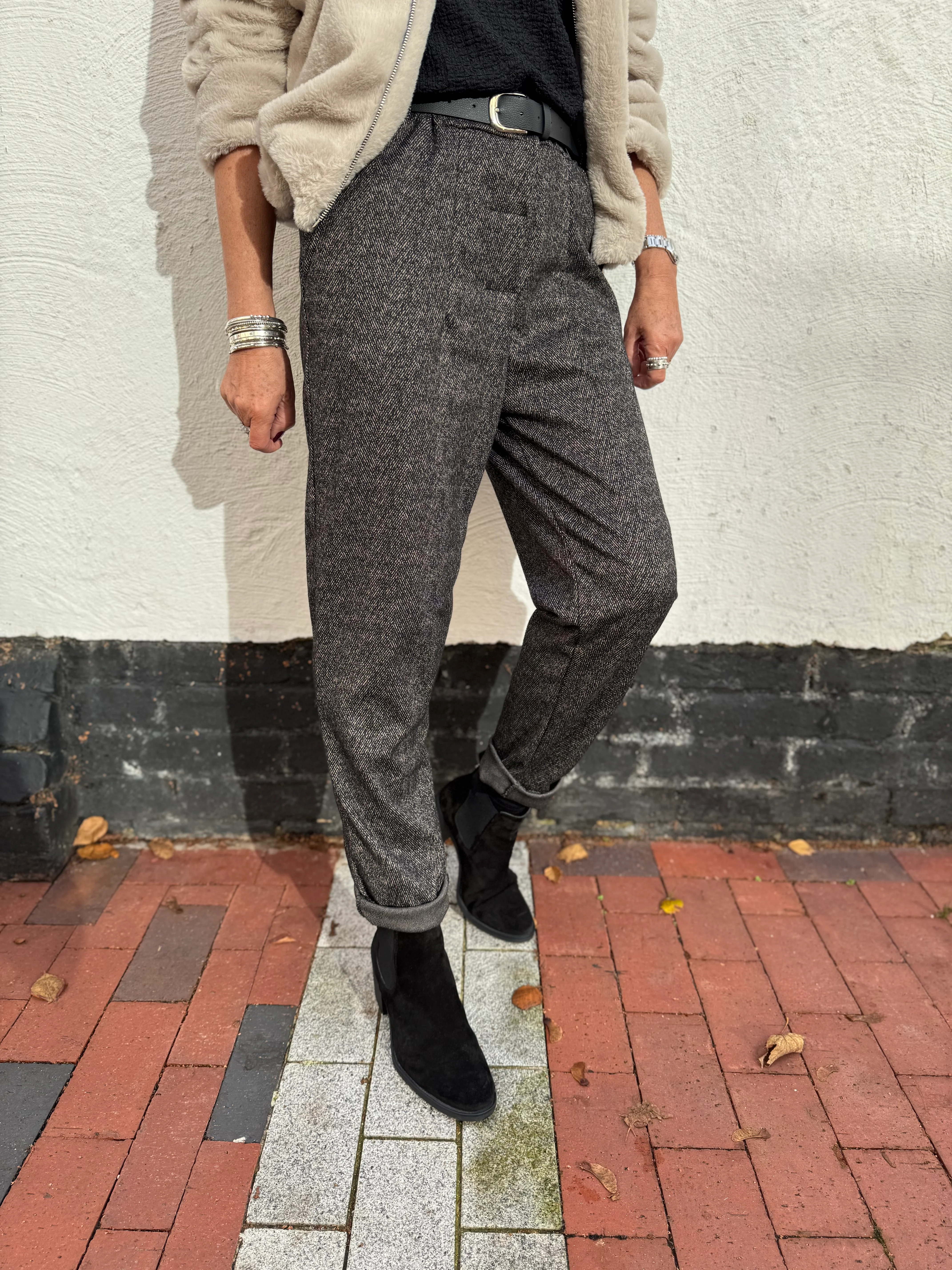 Stretch Herringbone Trousers in Cocoa - Image 4