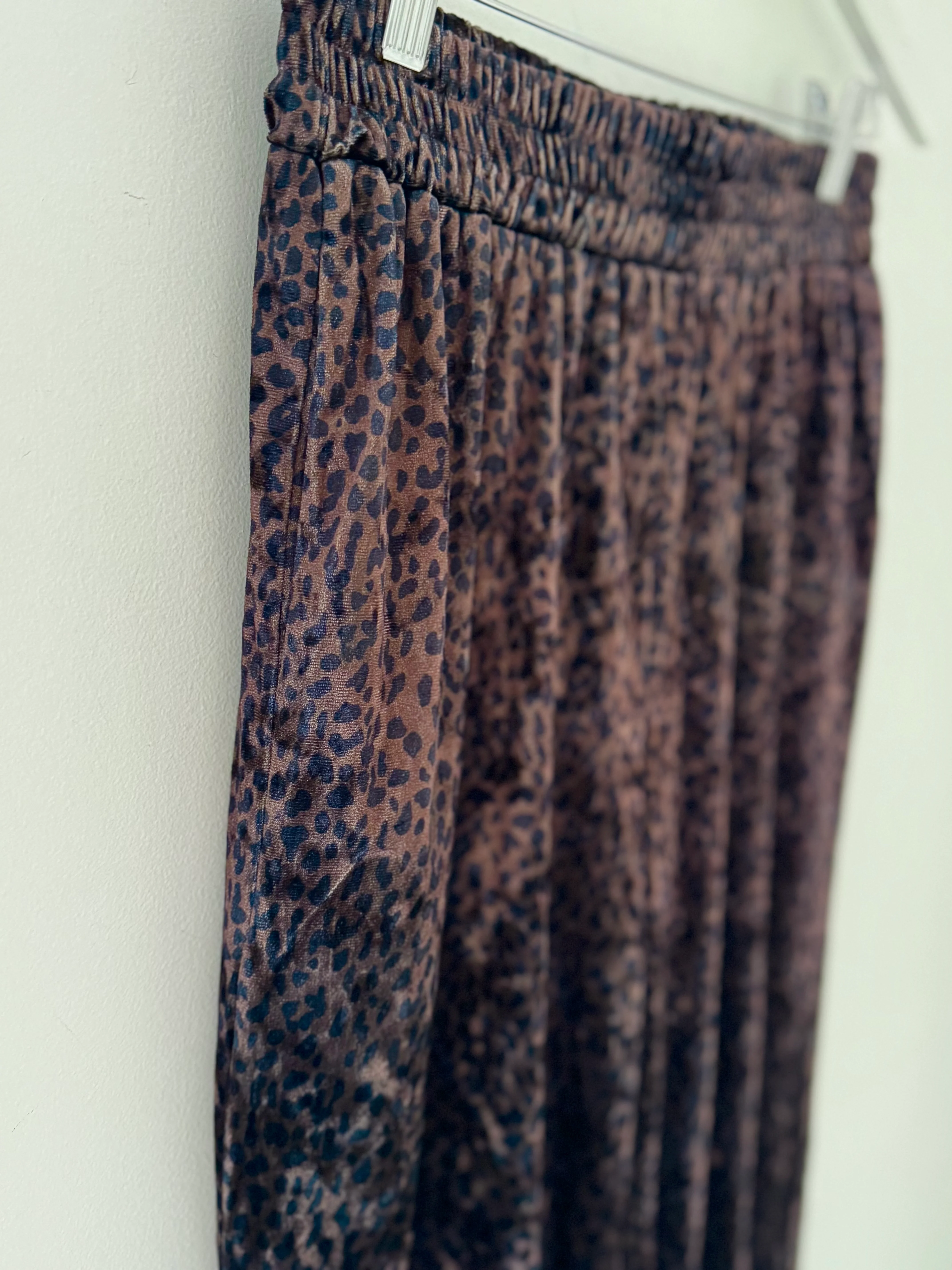 Velvet Stretch Trousers in Chocolate Leopard - Image 8